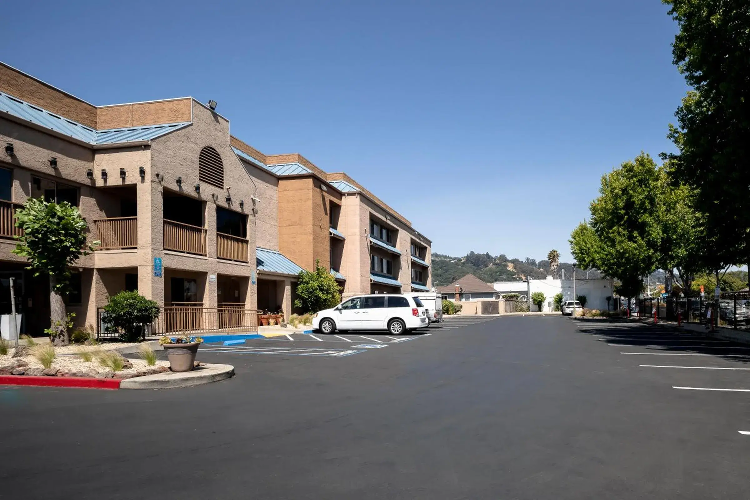 Property building in Hotel Mira Vista Property building in Hotel Mira Vista