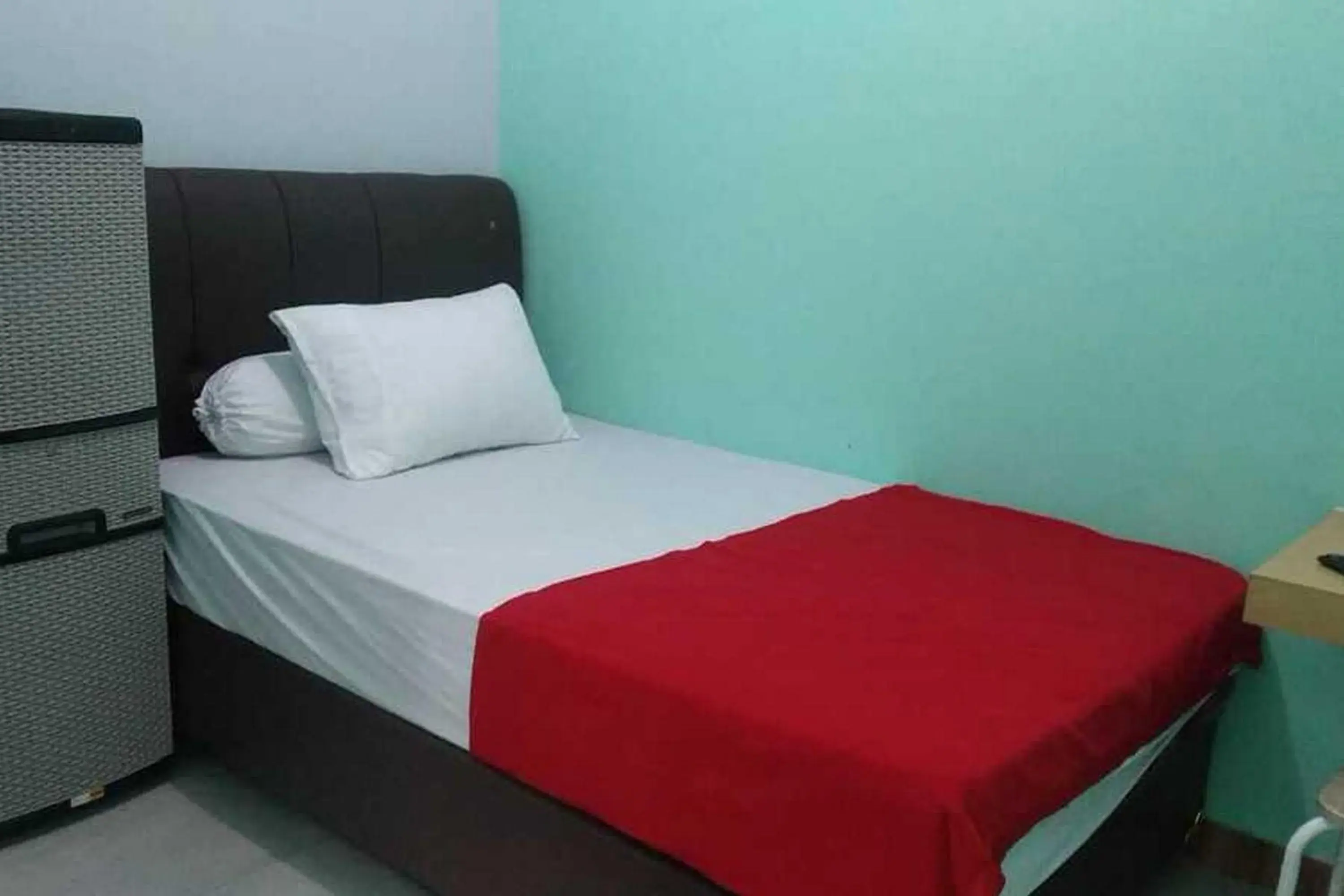 Bedroom, Bed in Griya Zukarnaen Syariah near Universitas Mercubuana Yogyakarta RedPartner Bedroom, Bed in Griya Zukarnaen Syariah near Universitas Mercubuana Yogyakarta RedPartner