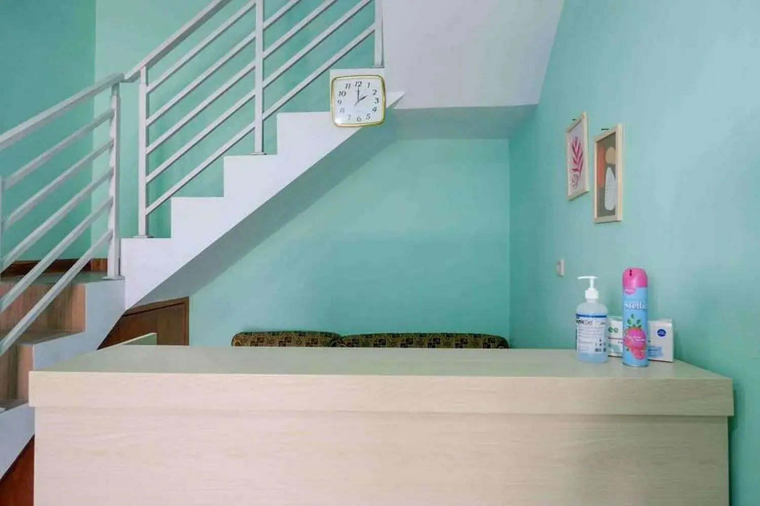 Lobby or reception in Griya Zukarnaen Syariah near Universitas Mercubuana Yogyakarta RedPartner Lobby or reception in Griya Zukarnaen Syariah near Universitas Mercubuana Yogyakarta RedPartner