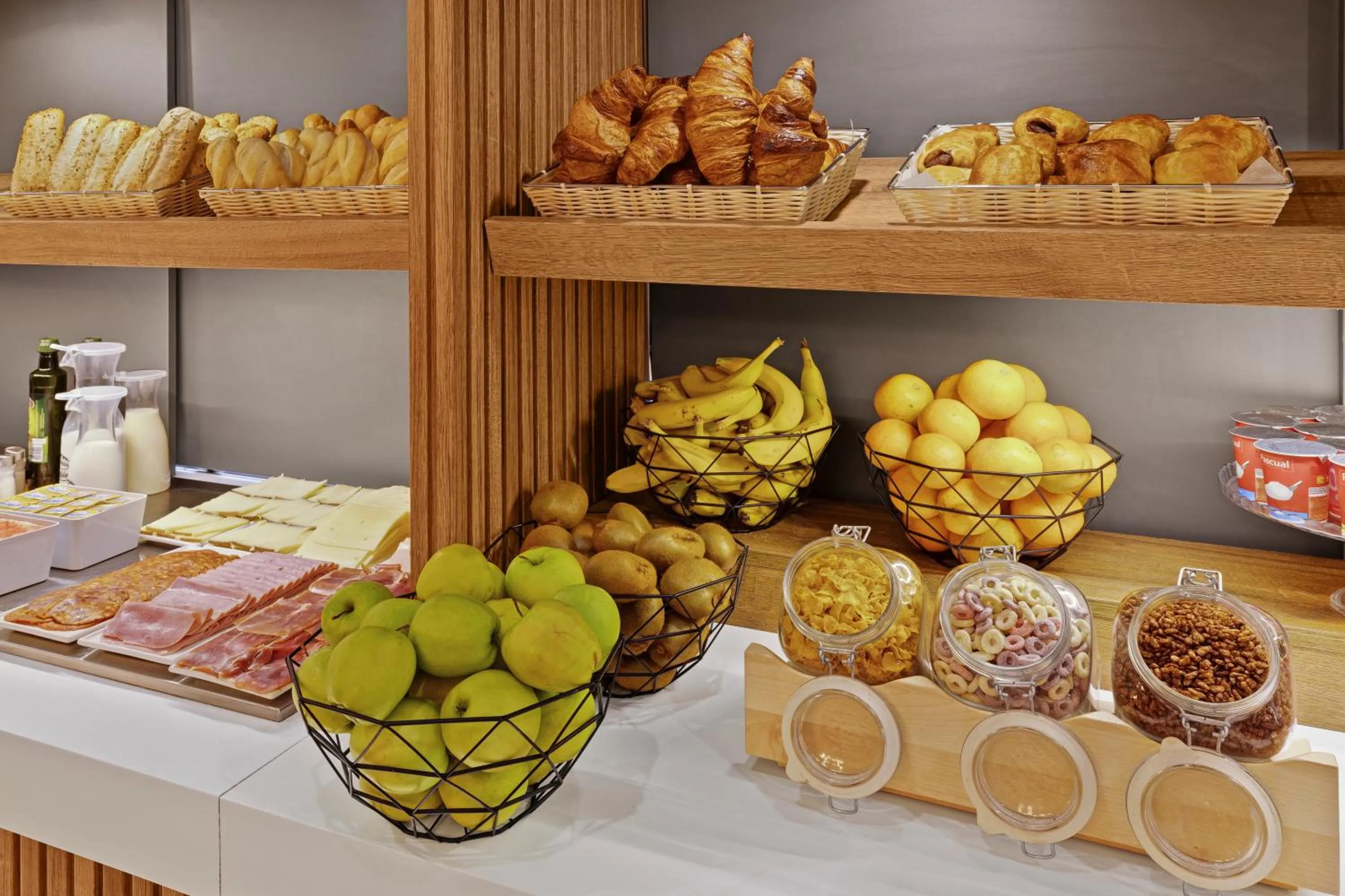 Breakfast in B&B HOTEL Málaga Centro