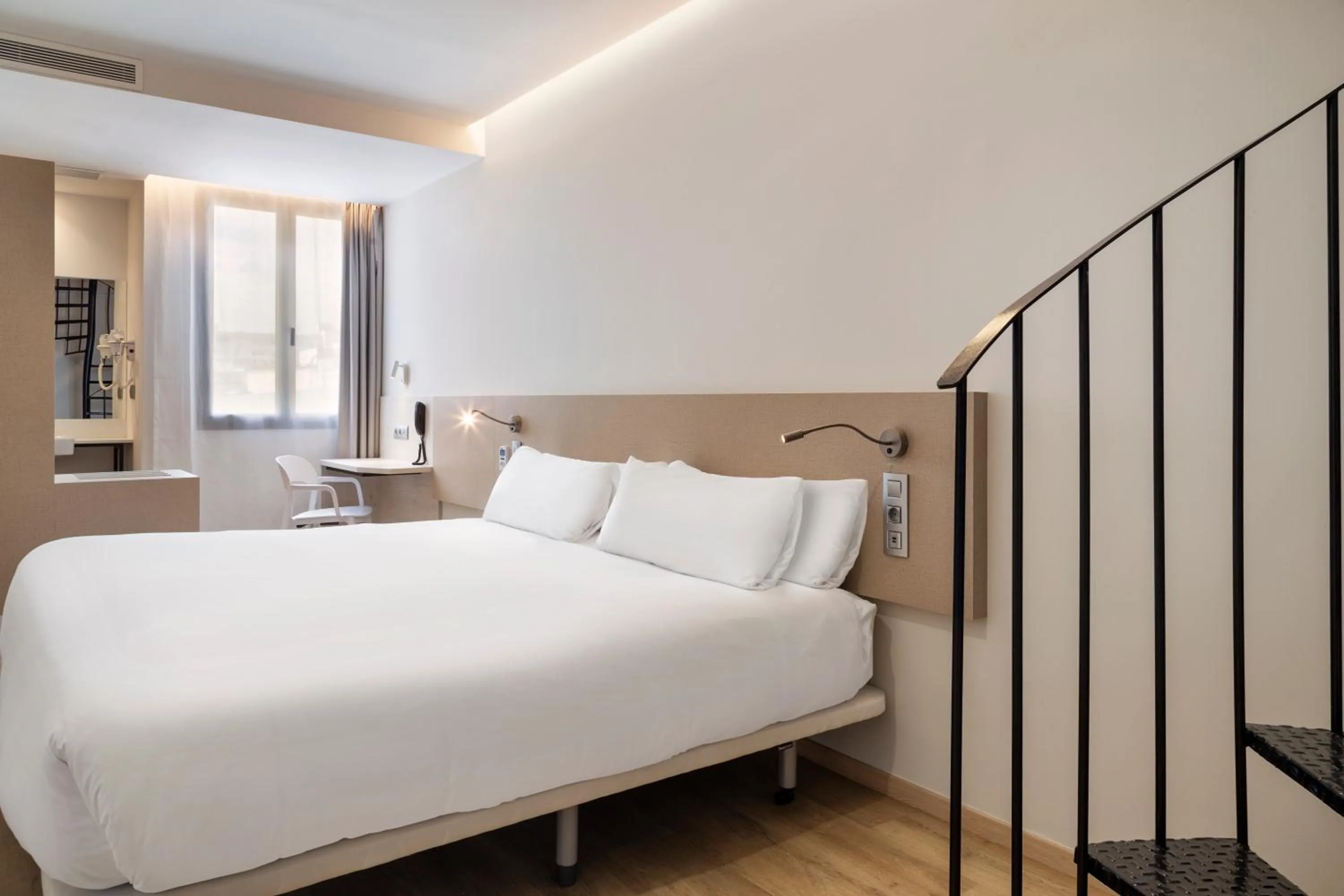 Photo of the whole room, Bed in B&B HOTEL Málaga Centro