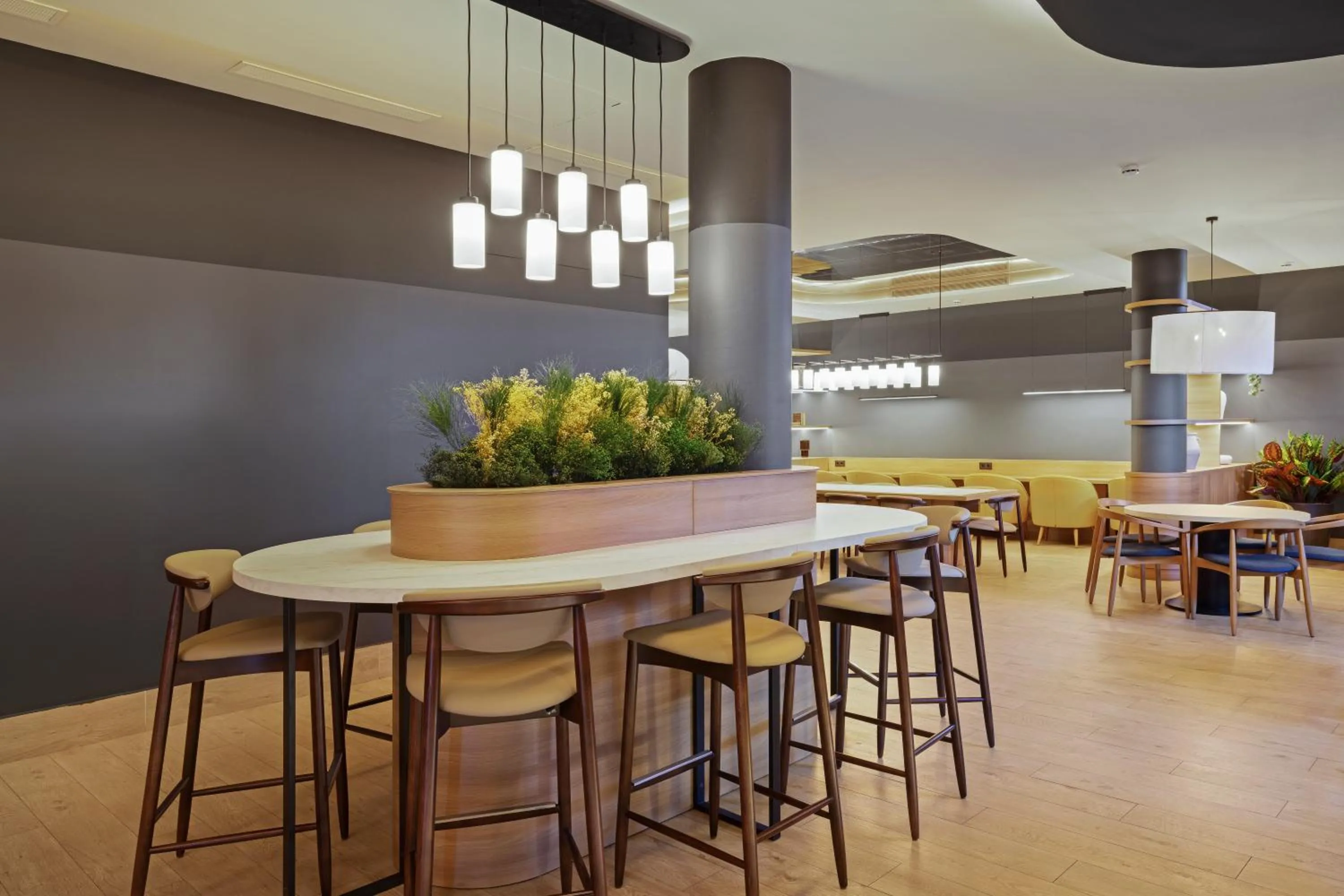 Restaurant/places to eat in B&B HOTEL Málaga Centro