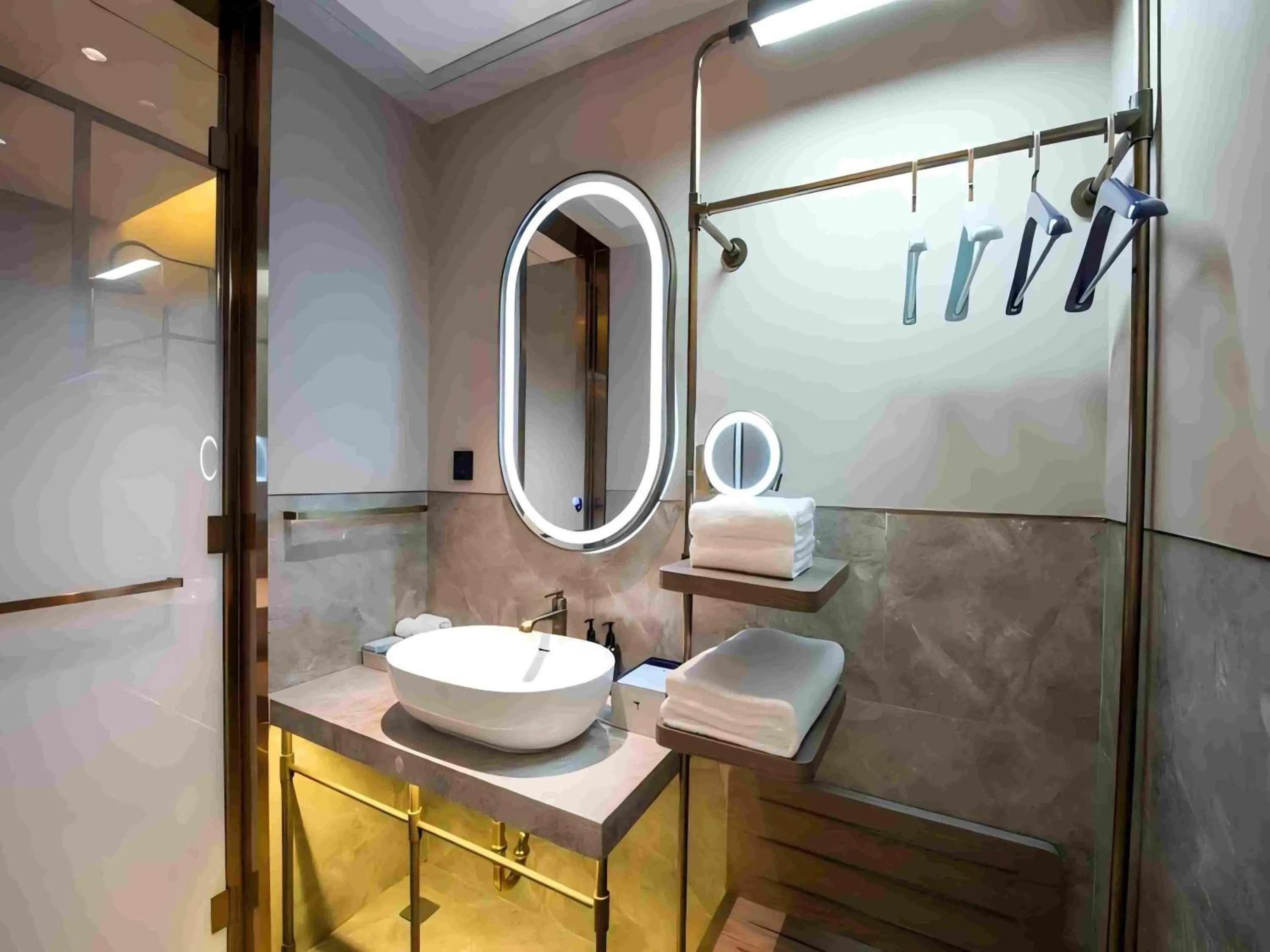 Bedroom in Mercure Qingdao Downtown