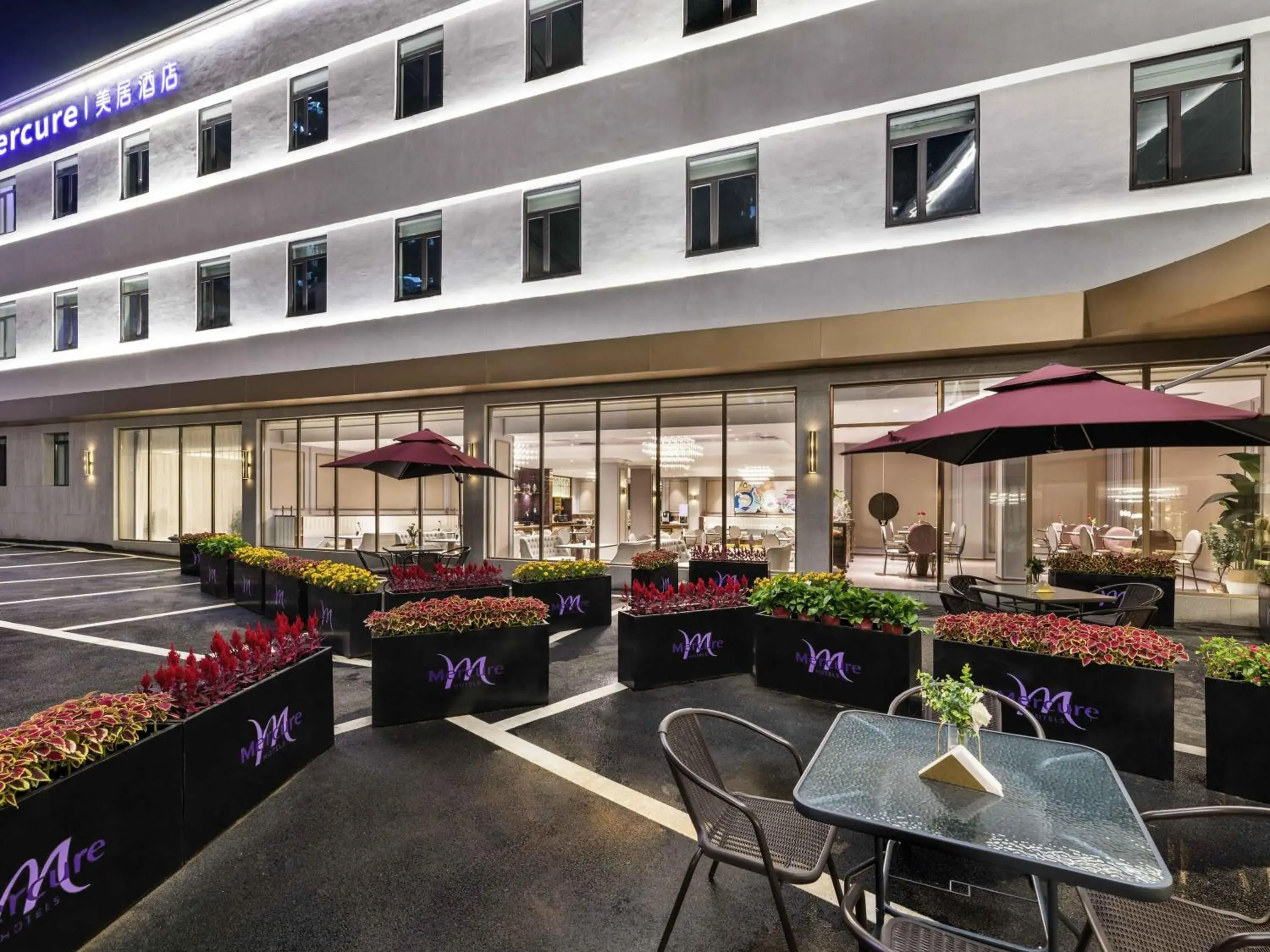 Property building in Mercure Qingdao Downtown Property building in Mercure Qingdao Downtown