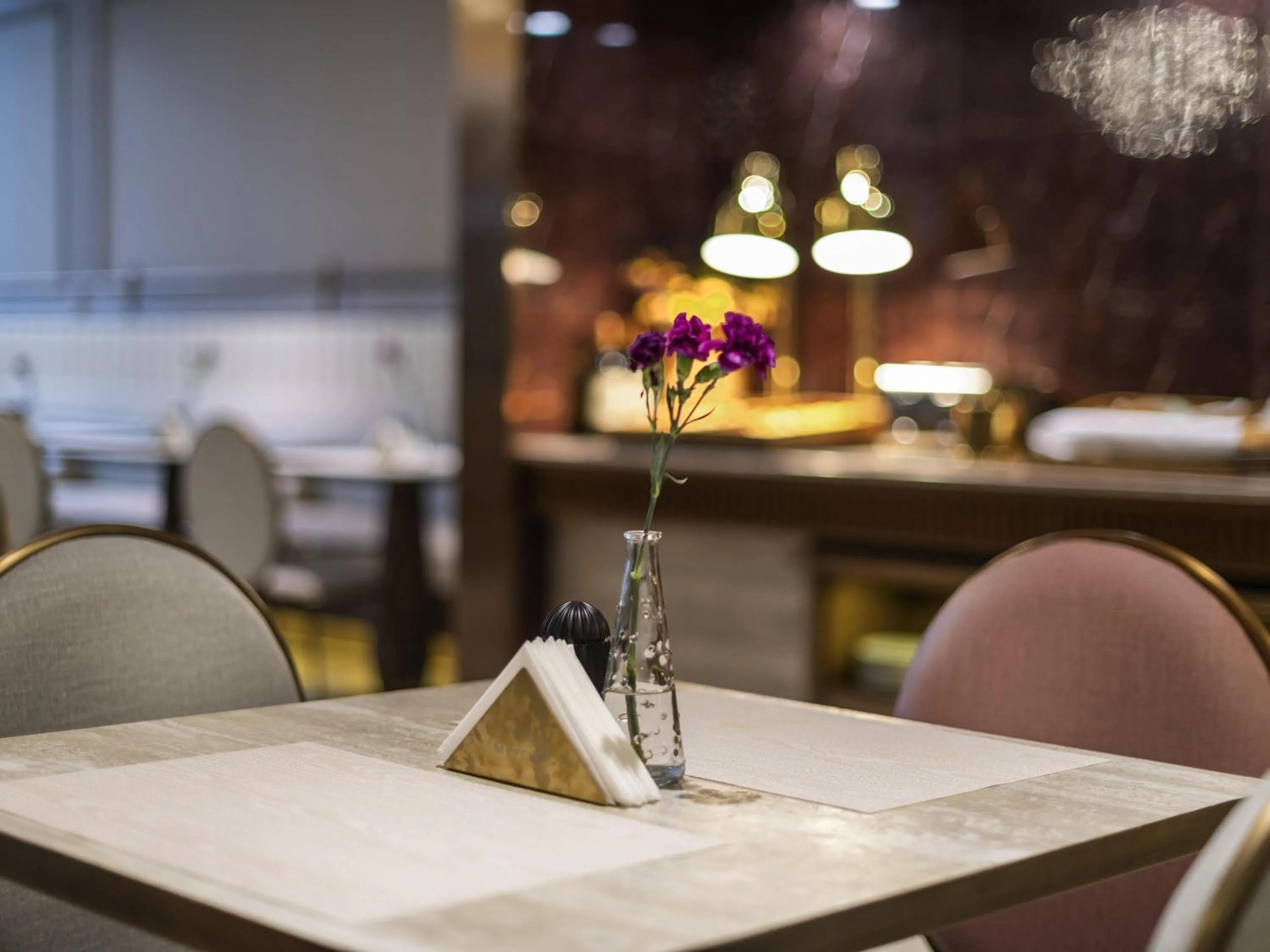 Restaurant/places to eat in Mercure Qingdao Downtown