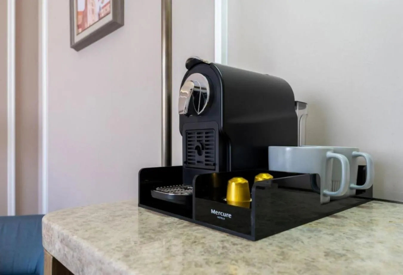 Coffee/tea facilities in Mercure Qingdao Downtown