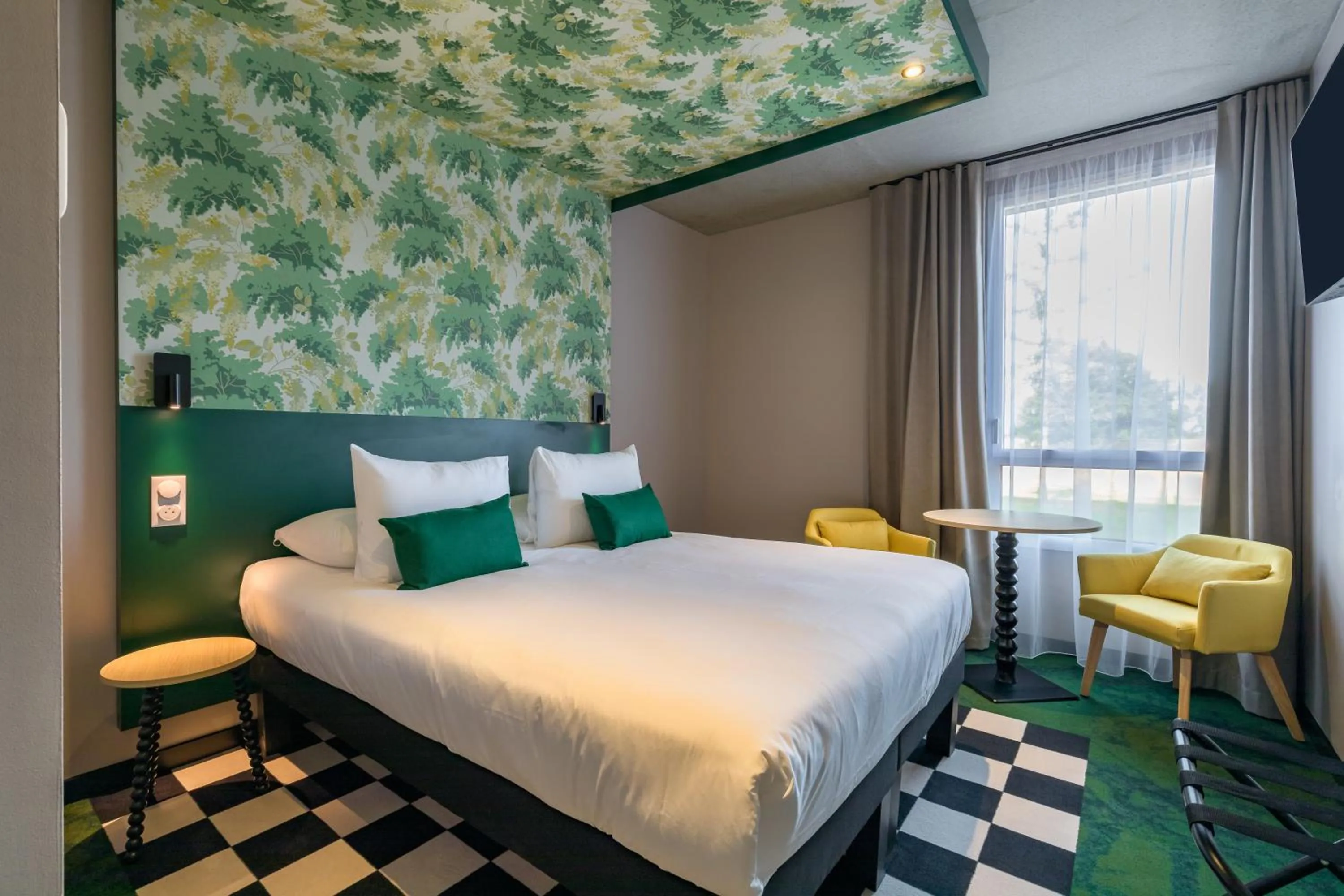 Bedroom, Bed in ibis Styles Dijon Sud Domaine De Beauregard 21600 Longvic