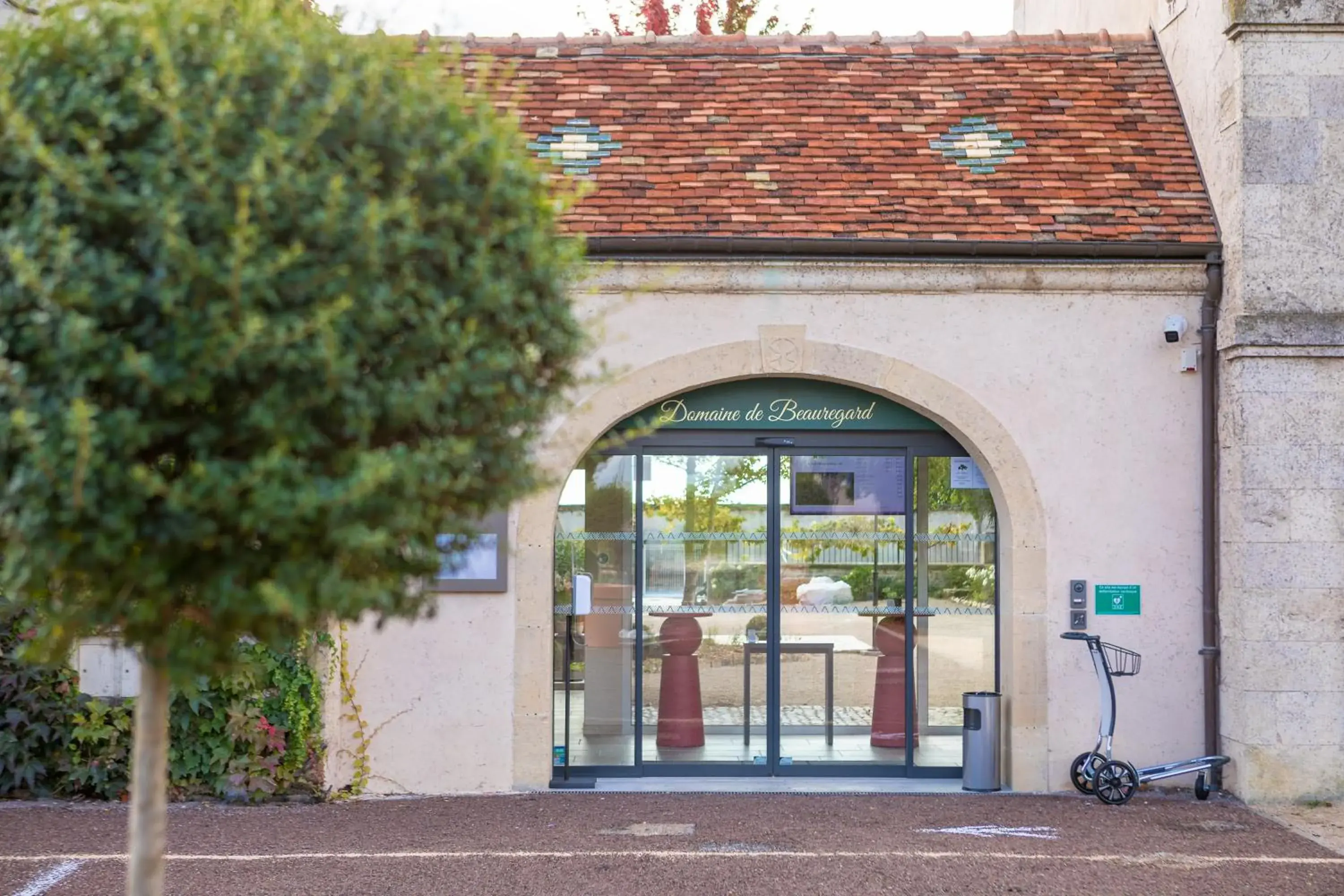 Facade/entrance in ibis Styles Dijon Sud Domaine De Beauregard 21600 Longvic Facade/entrance in ibis Styles Dijon Sud Domaine De Beauregard 21600 Longvic