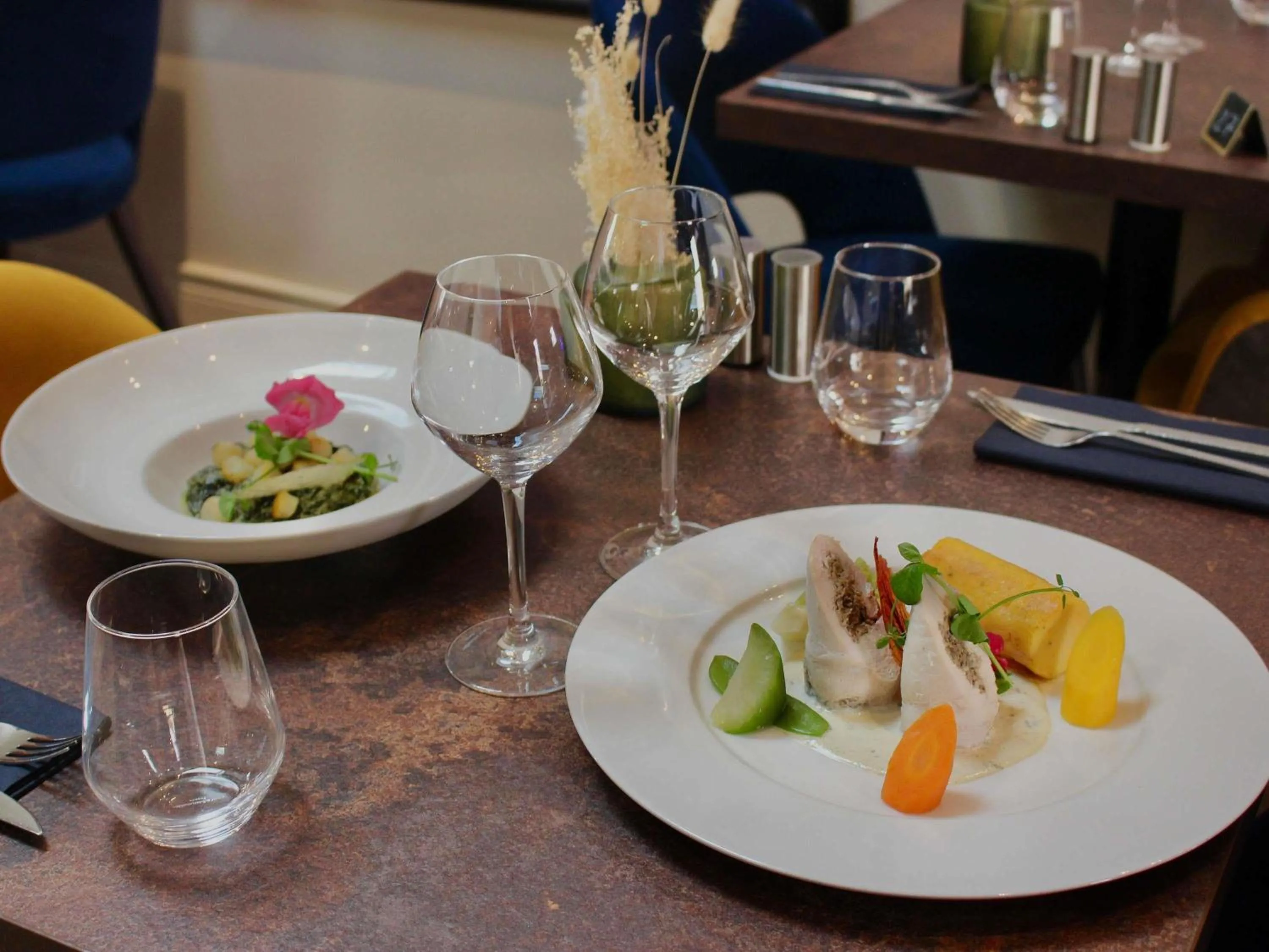 Restaurant/places to eat in ibis Styles Dijon Sud Domaine De Beauregard 21600 Longvic