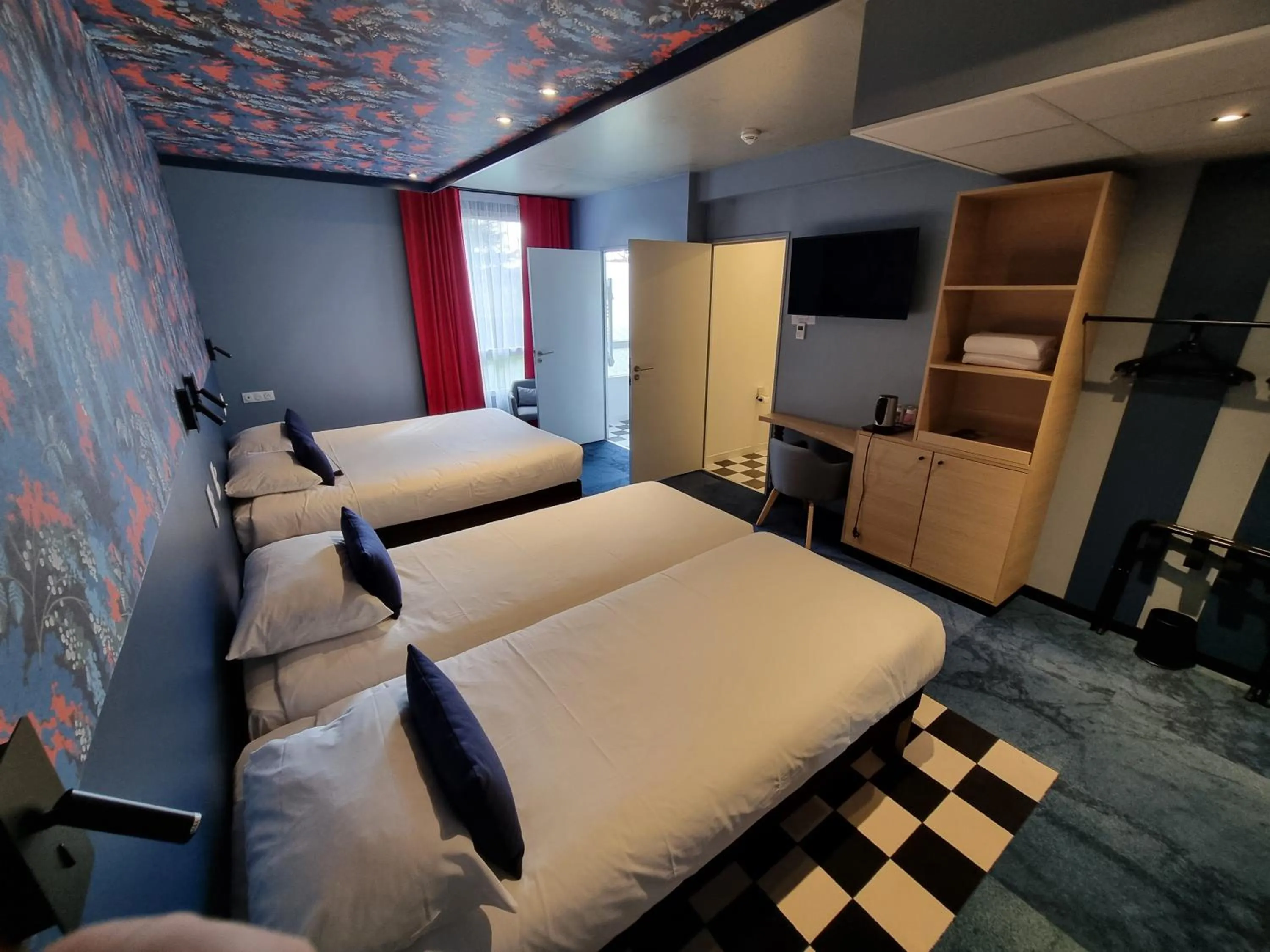 Photo of the whole room, Bed in ibis Styles Dijon Sud Domaine De Beauregard 21600 Longvic