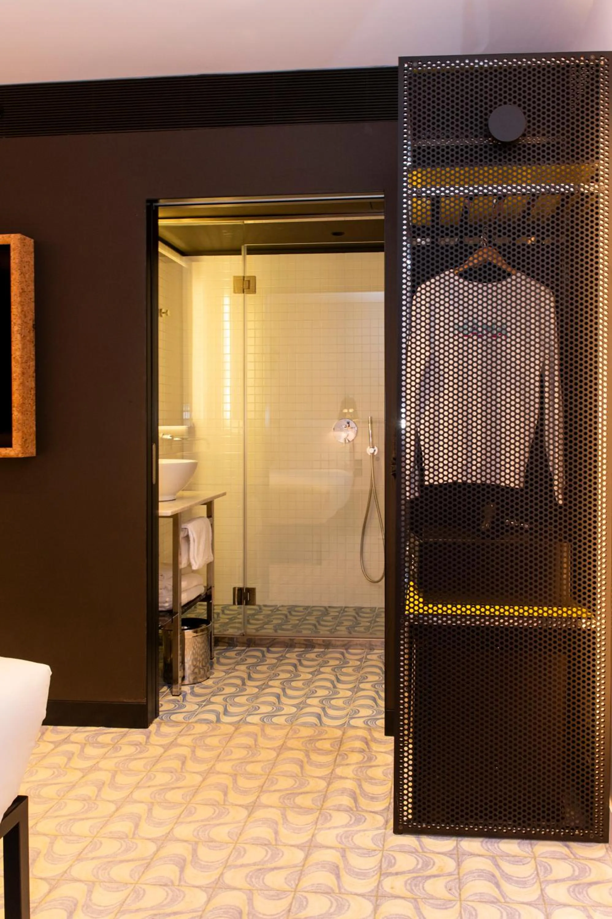 wardrobe in Mama Shelter Lisboa