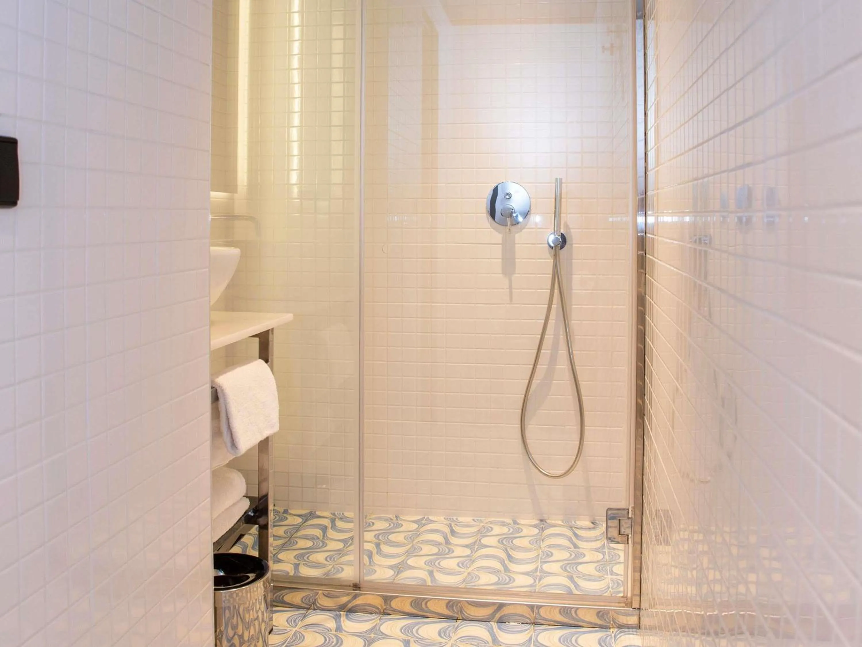 Bedroom in Mama Shelter Lisboa