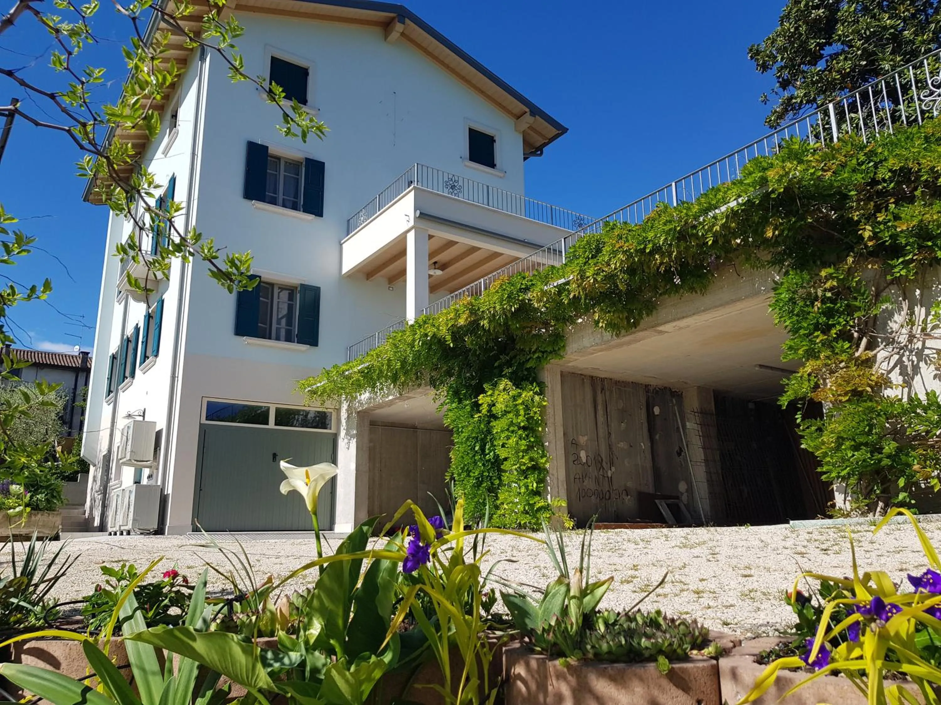 Parking in ROSETO HOLIDAYS AZZURRO