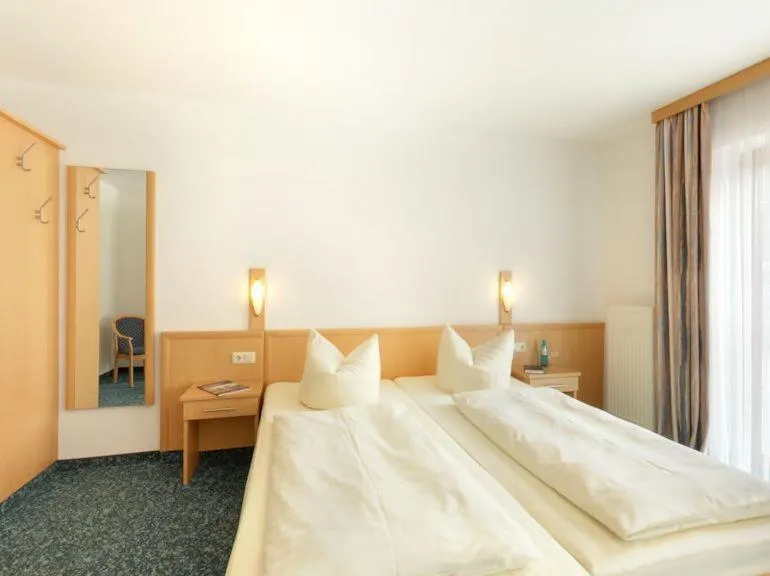 Bedroom, Bed in Hotel Jagermo