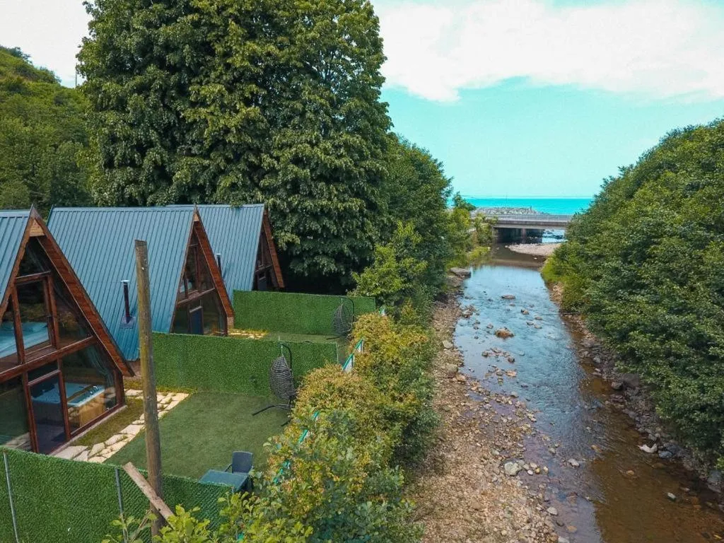 Spring in Oce Bungalow