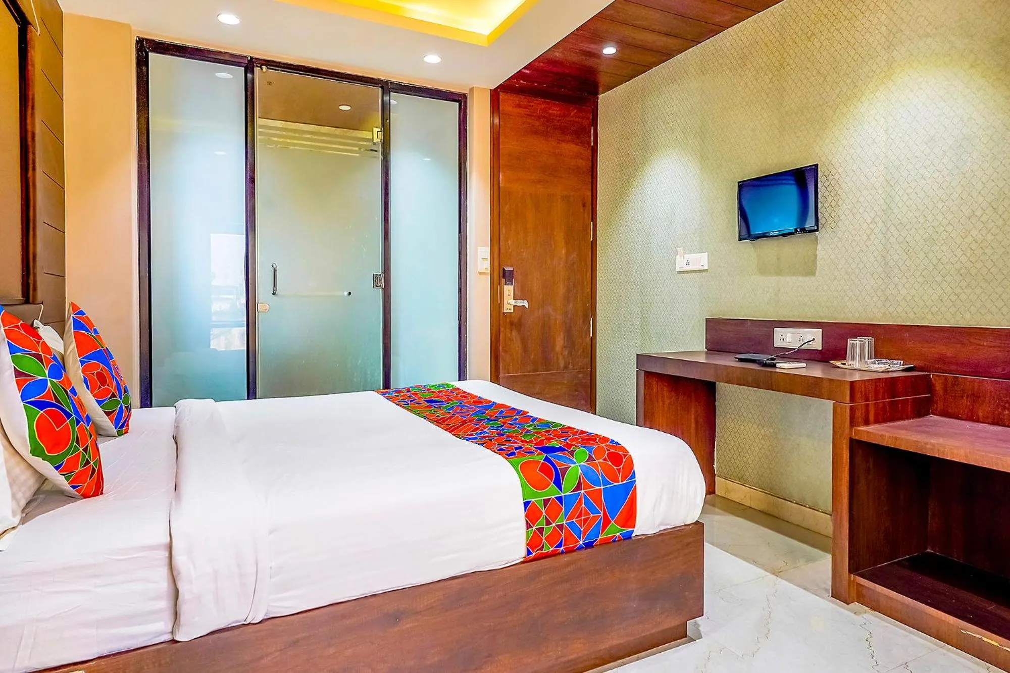 View (from property/room), Bed in FabHotel Eros 211 - Nr Sreebhumi