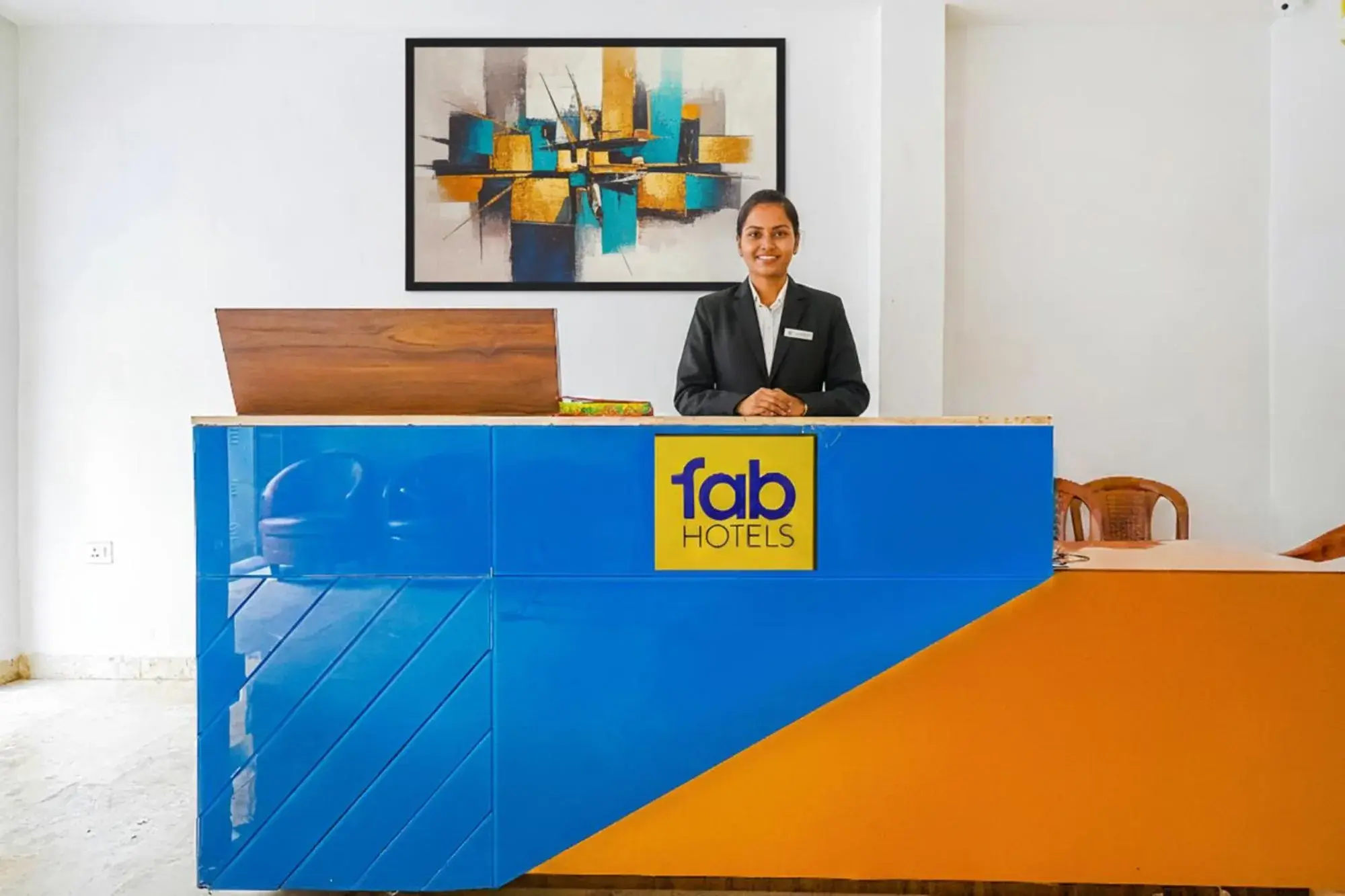 Lobby or reception in FabHotel Eros 211 - Nr Sreebhumi Lobby or reception in FabHotel Eros 211 - Nr Sreebhumi