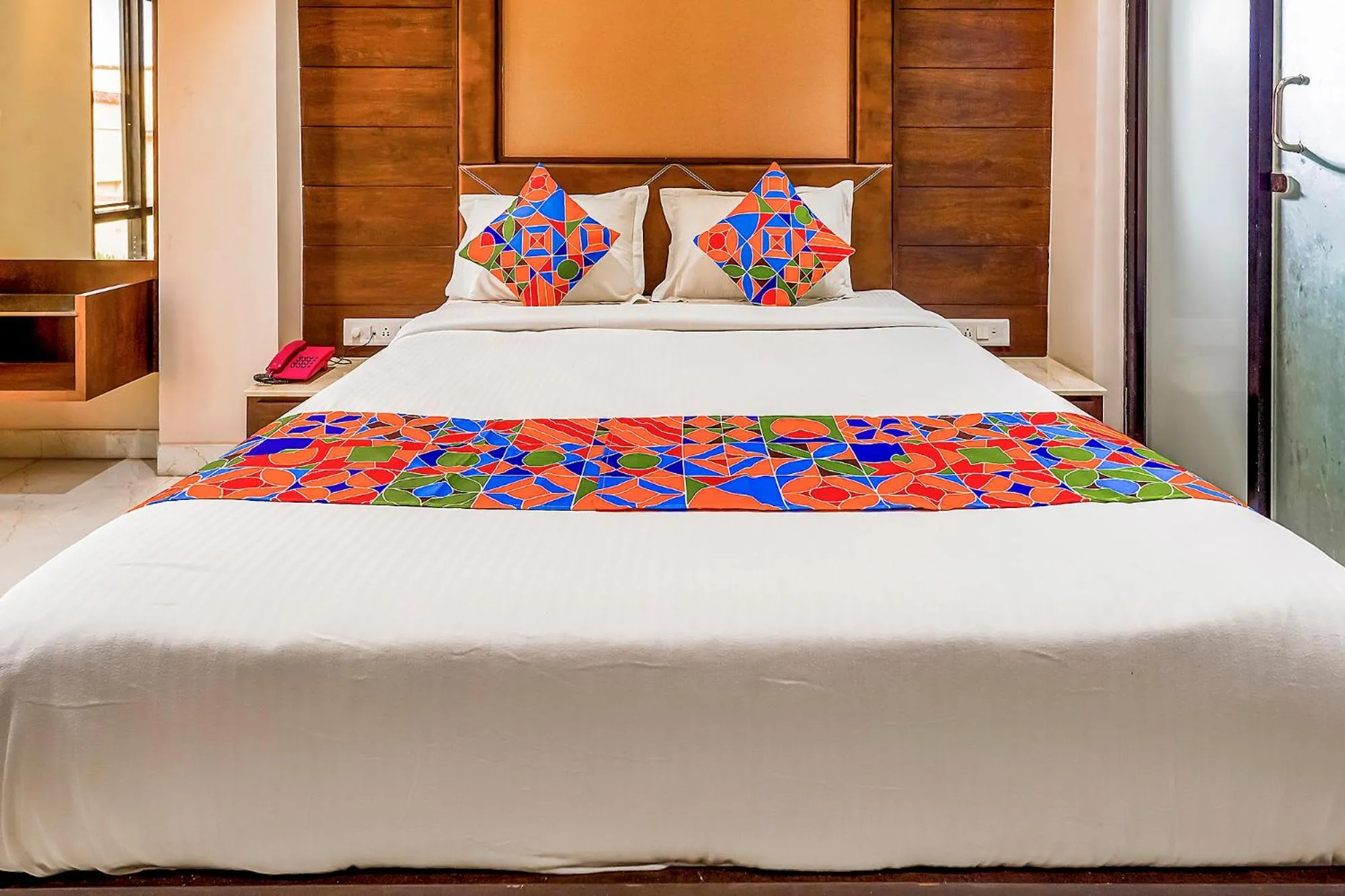 Bed in FabHotel Eros 211 - Nr Sreebhumi