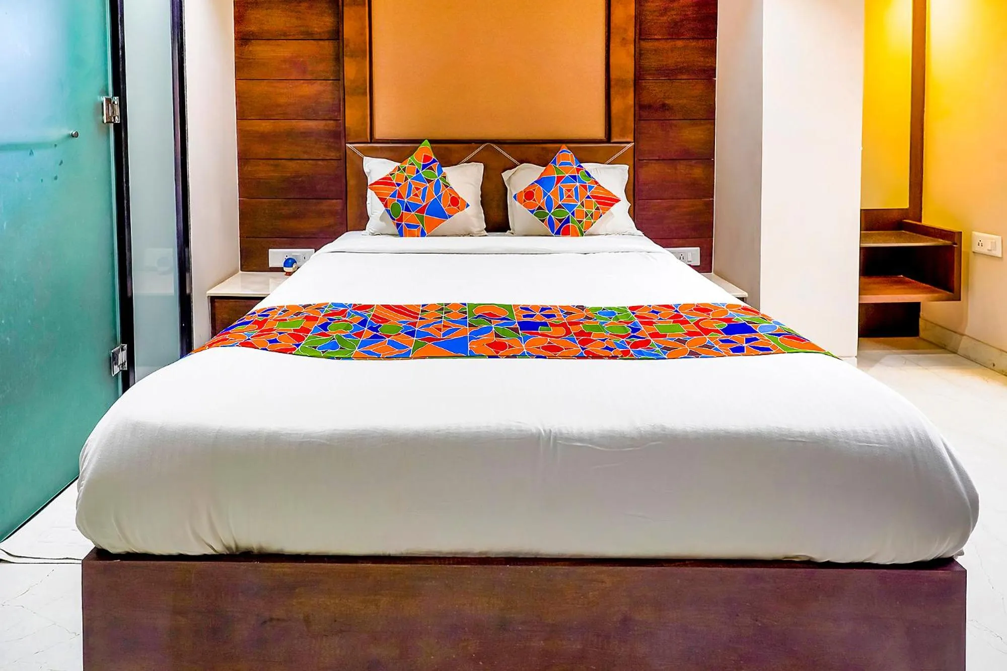 Bed in FabHotel Eros 211 - Nr Sreebhumi