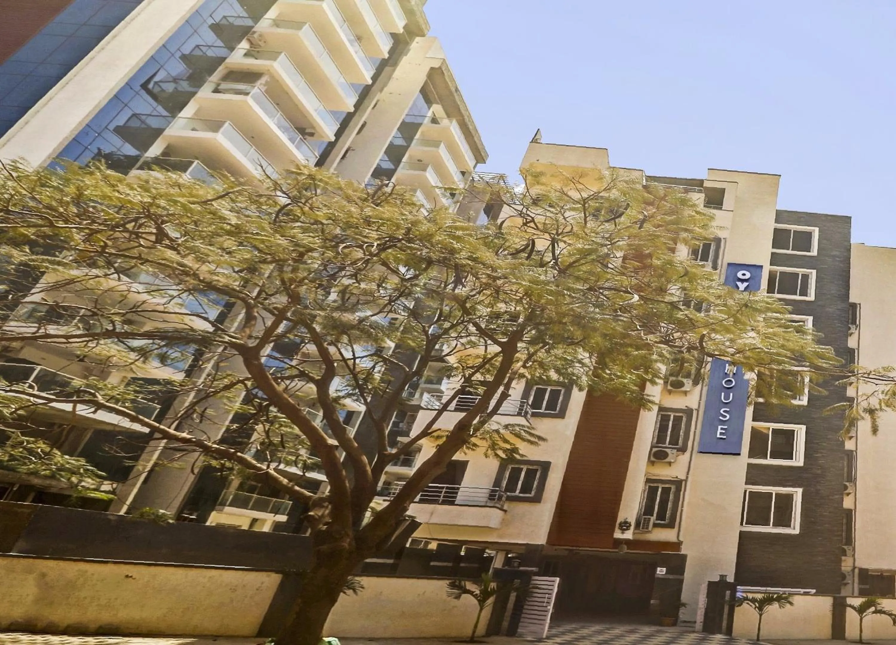 Facade/entrance in Collection O White House Near KIMS Kondapur