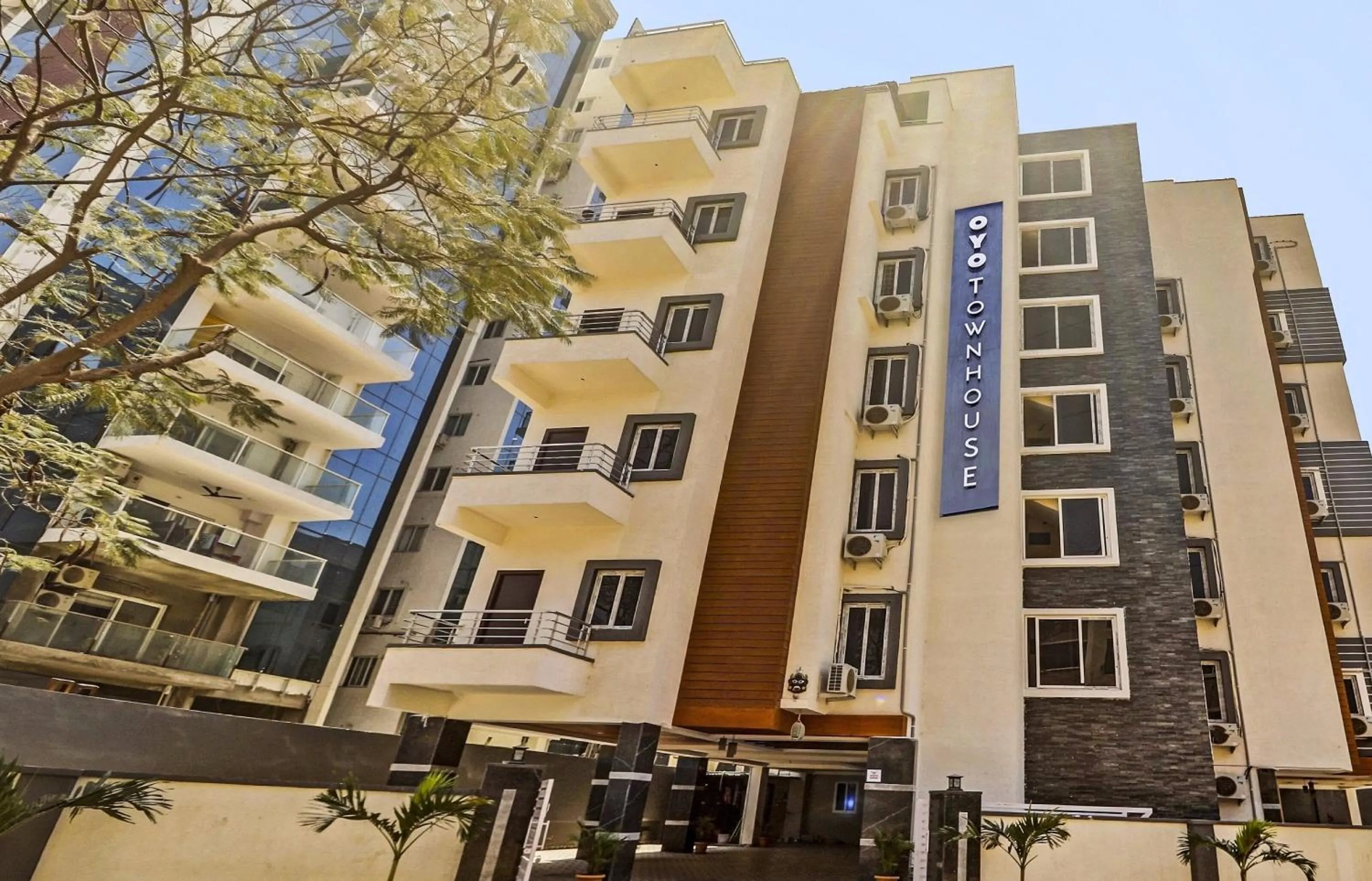 Facade/entrance in Collection O White House Near KIMS Kondapur