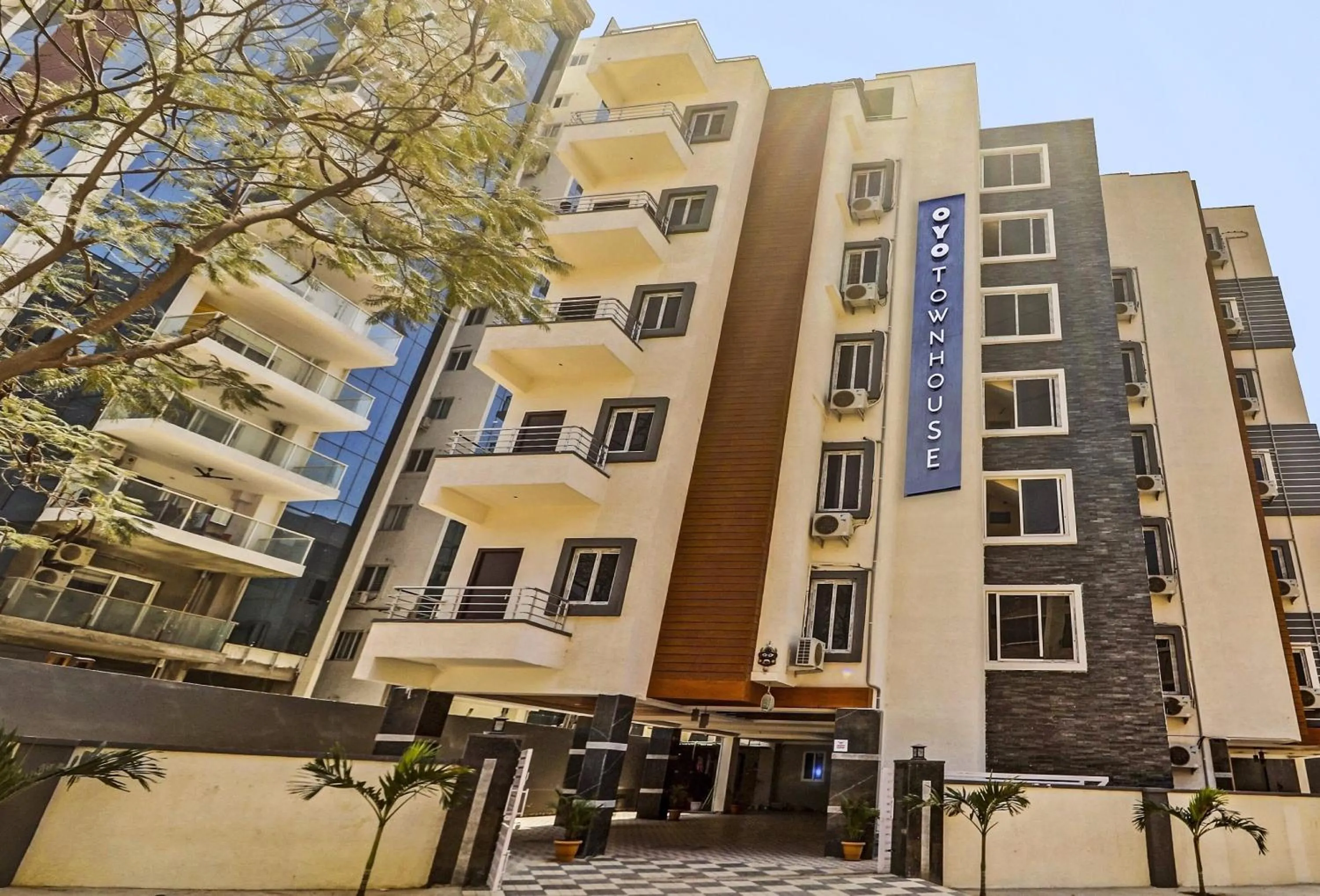 Facade/entrance in Collection O White House Near KIMS Kondapur