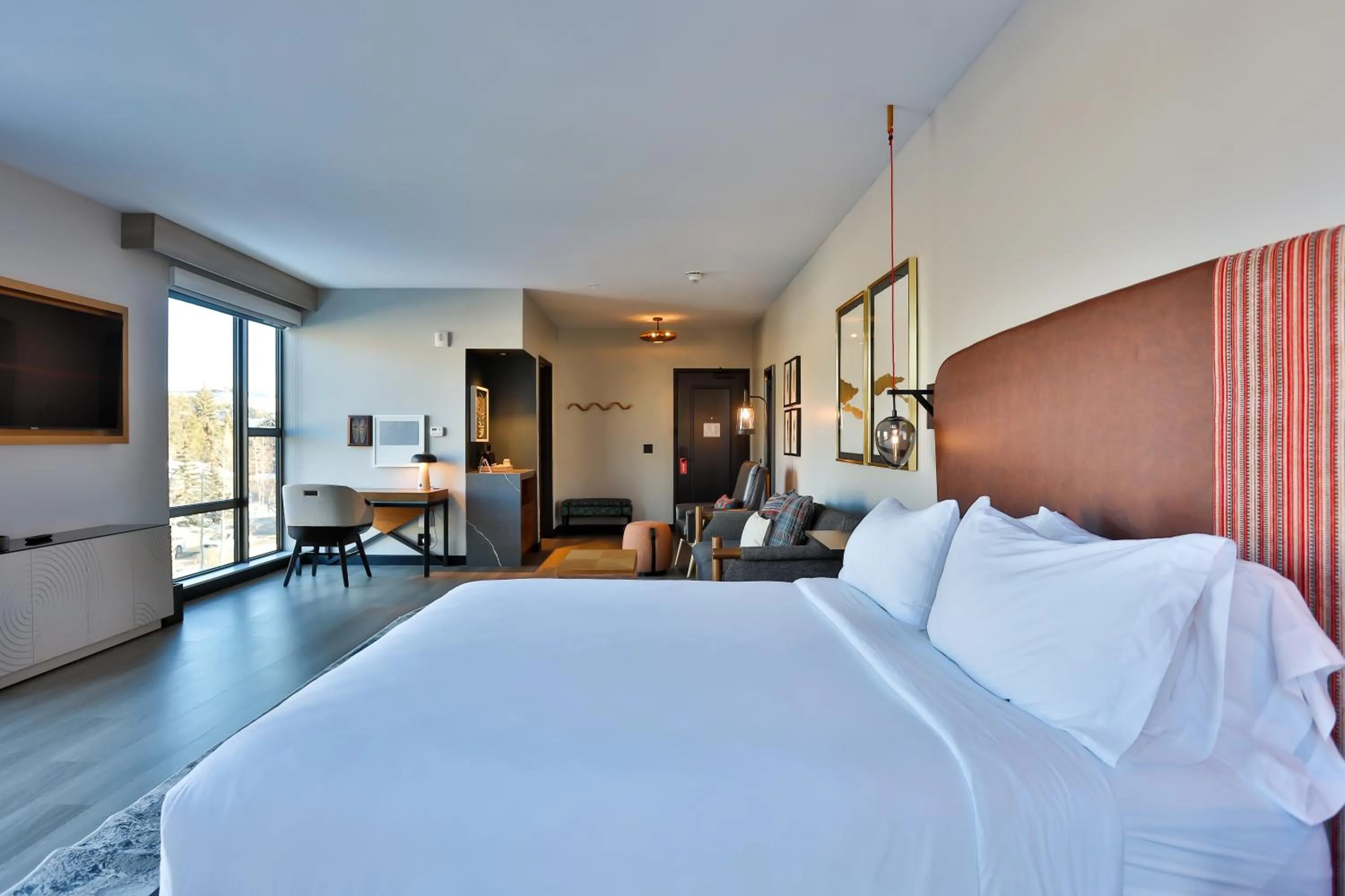 Bed in Hotel Indigo - Silverthorne by IHG