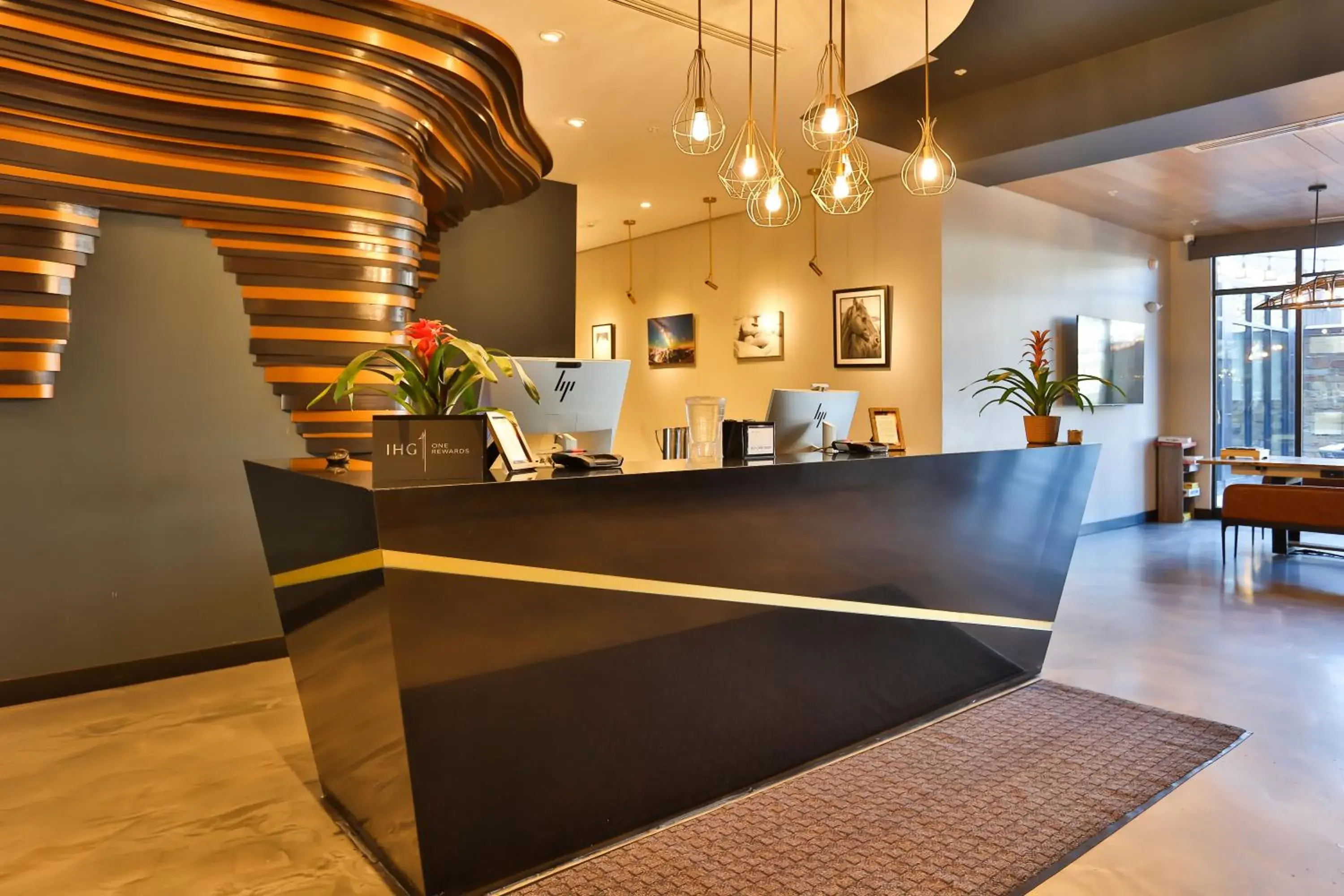 Lobby or reception in Hotel Indigo - Silverthorne by IHG Lobby or reception in Hotel Indigo - Silverthorne by IHG