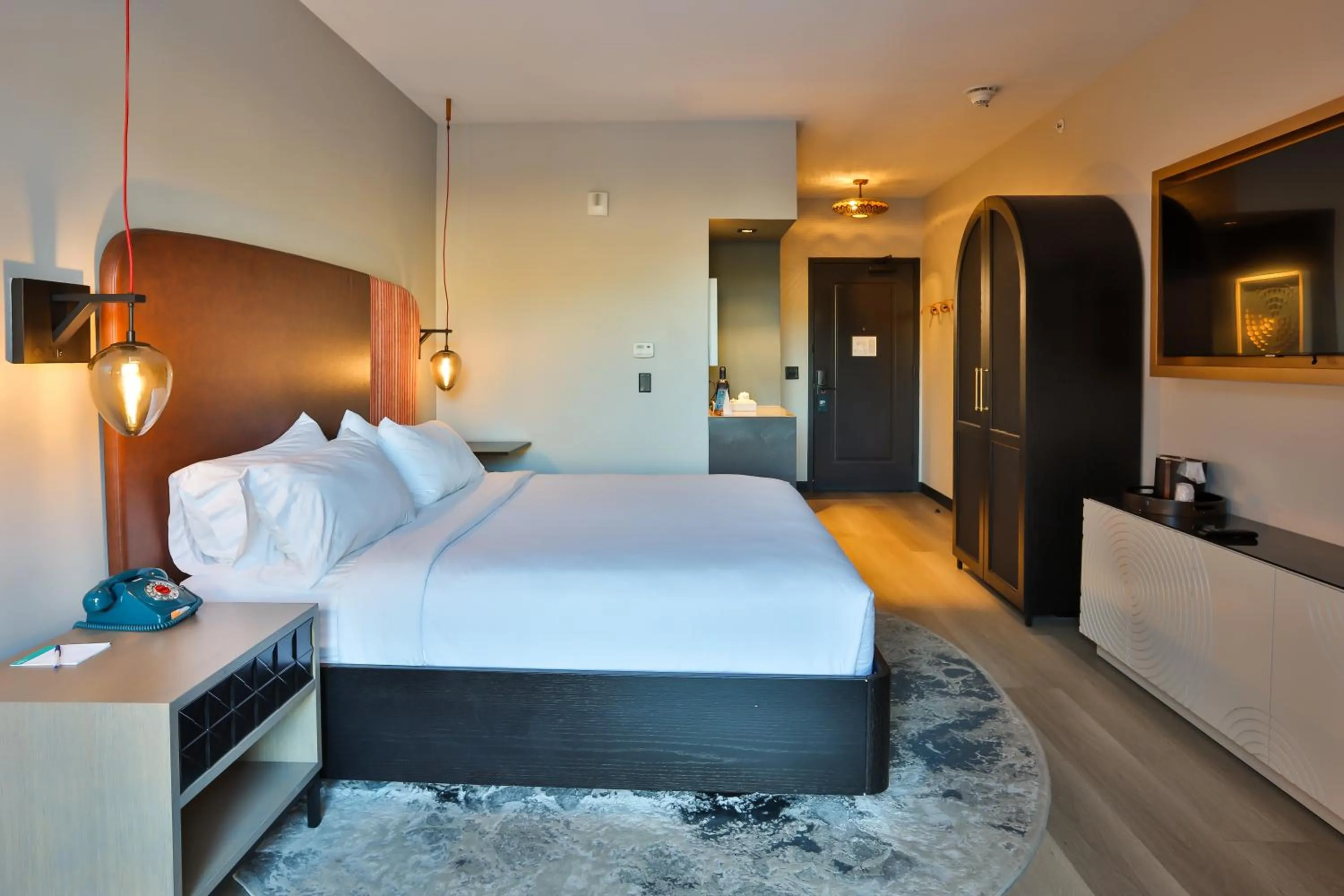 Guests, Bed in Hotel Indigo - Silverthorne by IHG