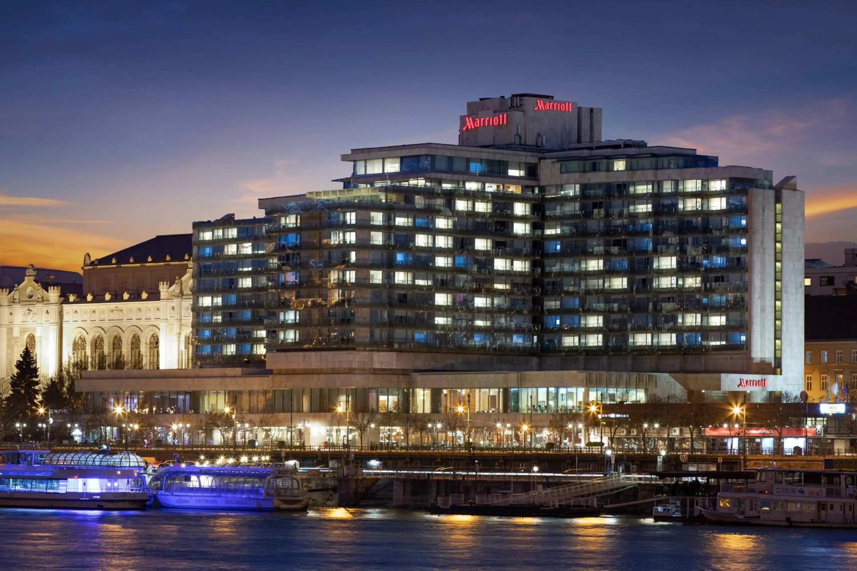 Property building in Budapest Marriott Hotel