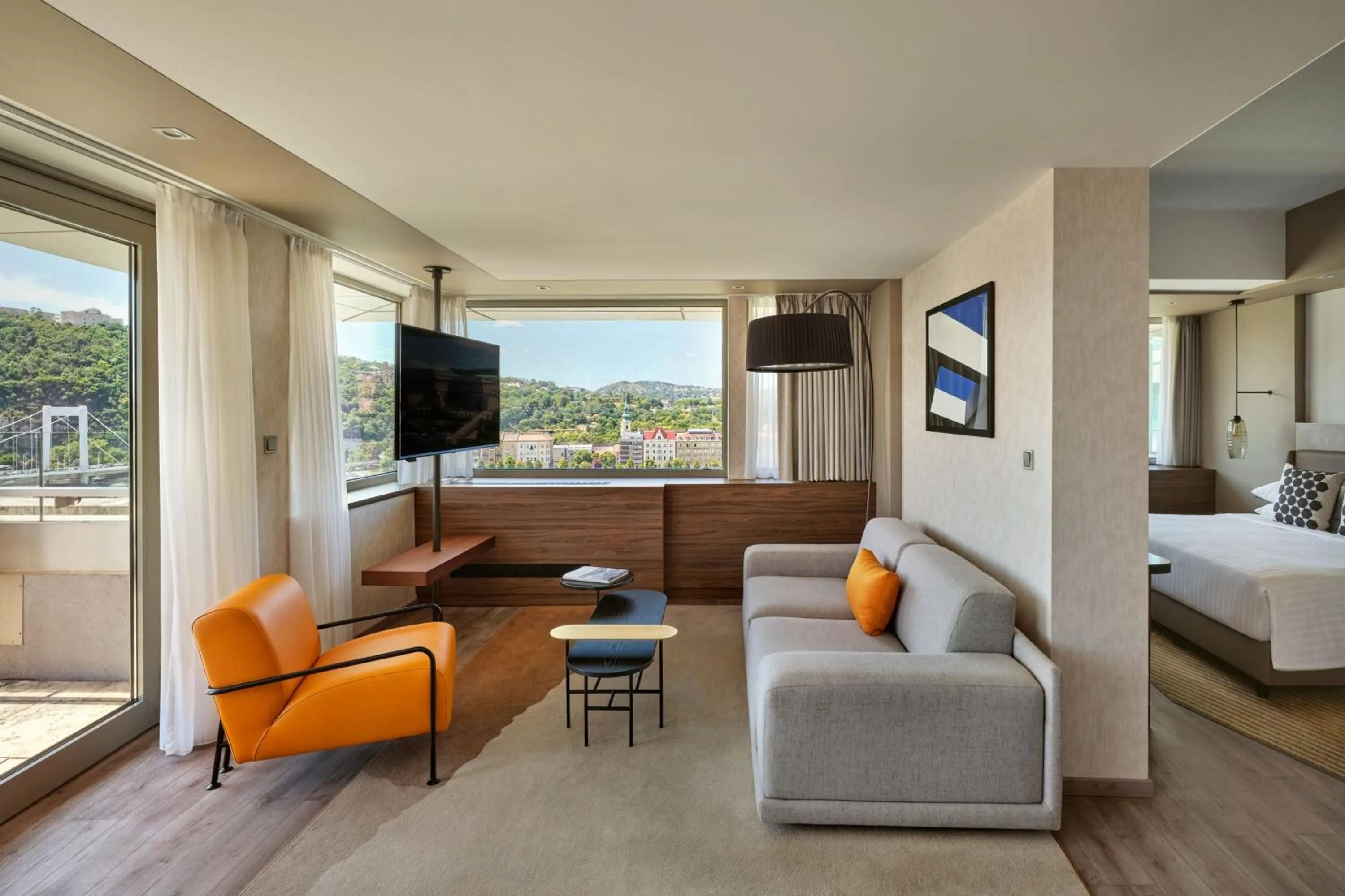Living room, Bed in Budapest Marriott Hotel