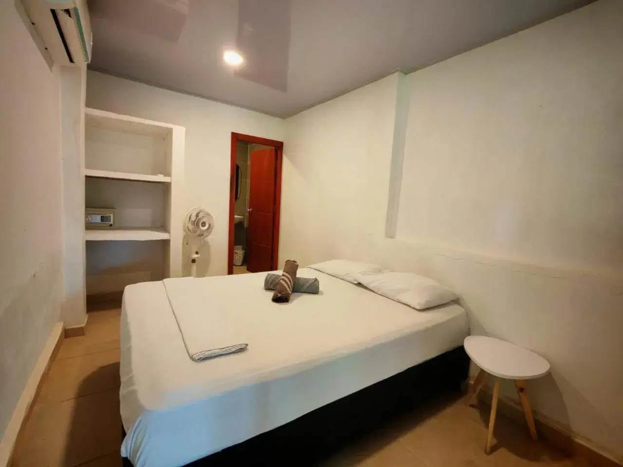Double Room - single occupancy in Tata Lolo Double Room - single occupancy in Tata Lolo
