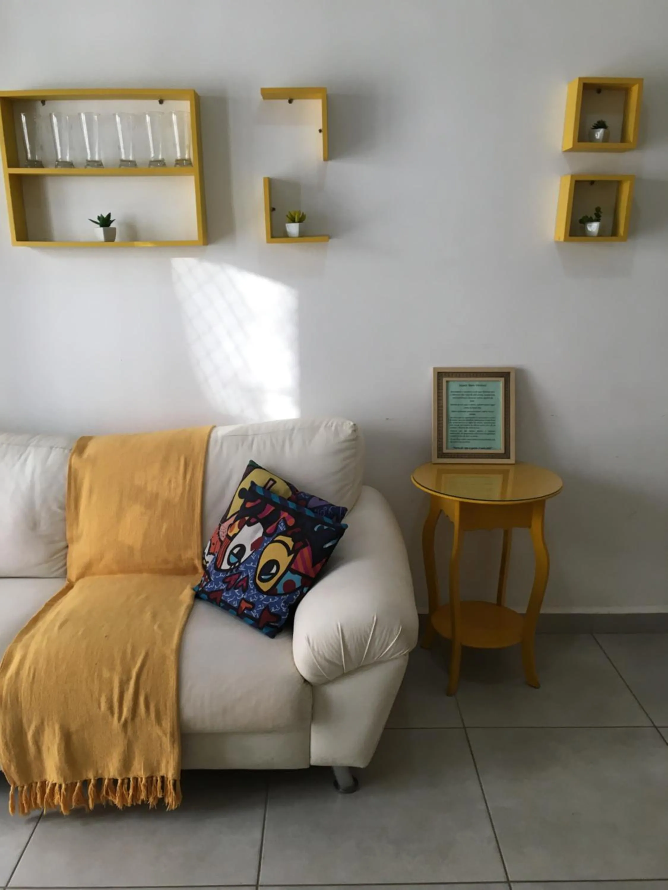 Apê Amarelo Ubatuba