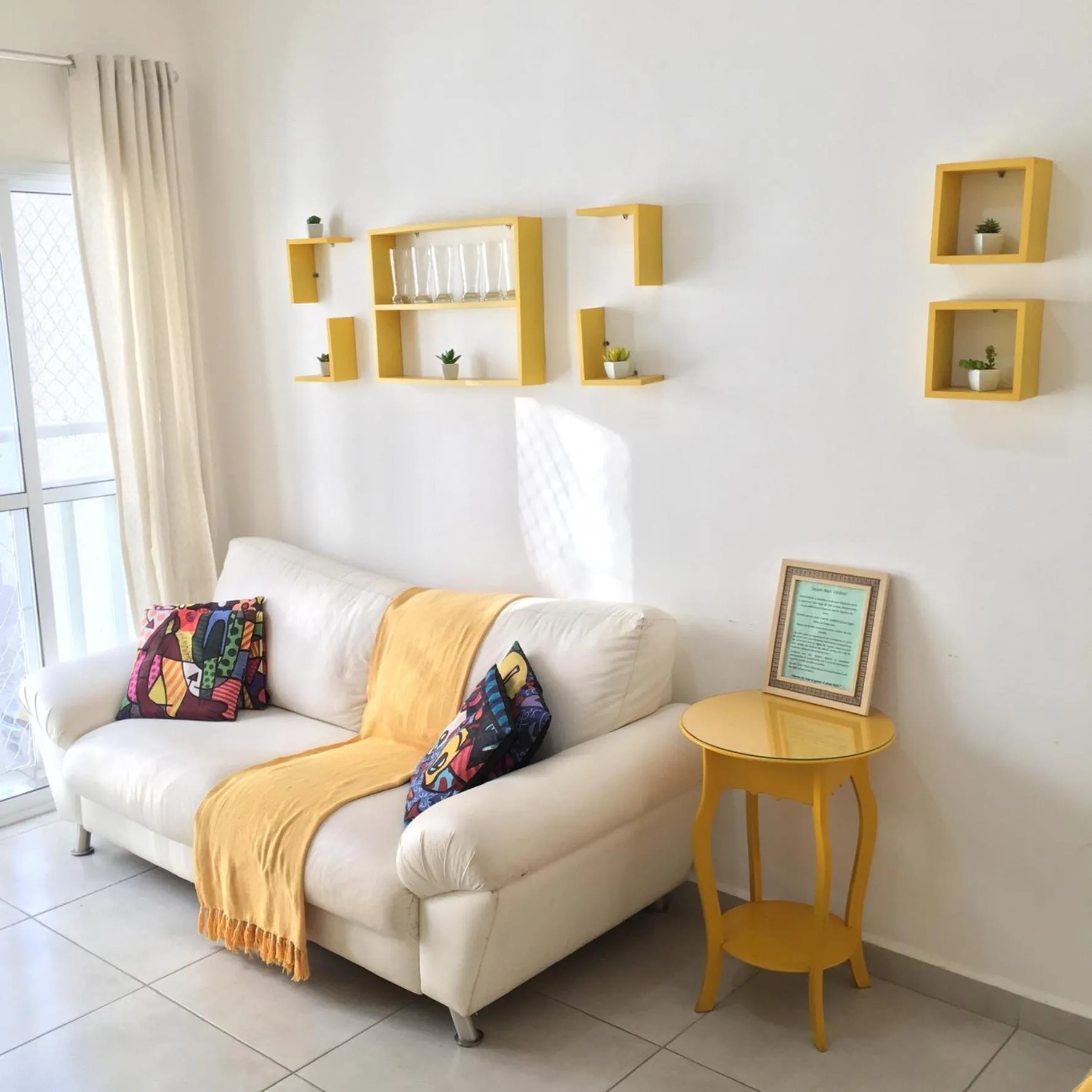 Apê Amarelo Ubatuba