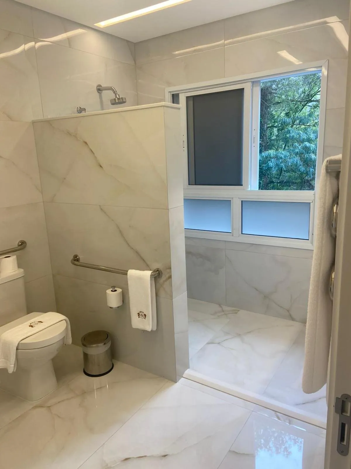 Bathroom in Hotel e Restaurante GIRATÓRIO RF Vision - A melhor vista 360 de Gramado