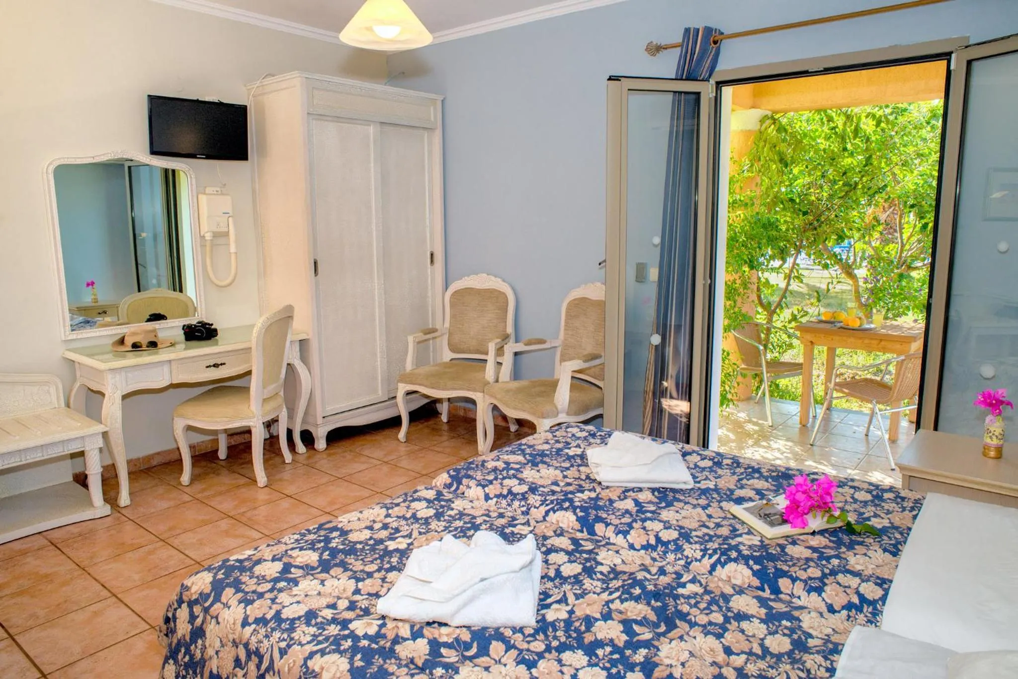 Photo of the whole room in Efrosini Village