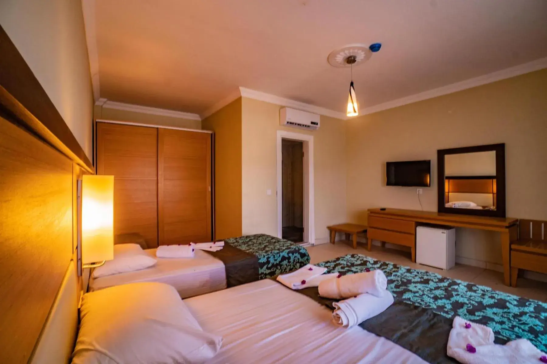 Double or Twin Room in Prenses Sealine Beach Hotel Double or Twin Room in Prenses Sealine Beach Hotel