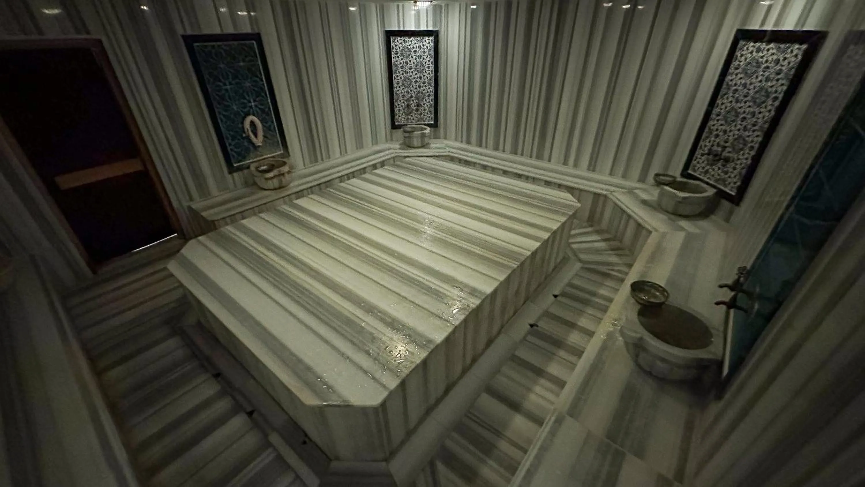 Shower, Bed in Prenses Sealine Beach Hotel