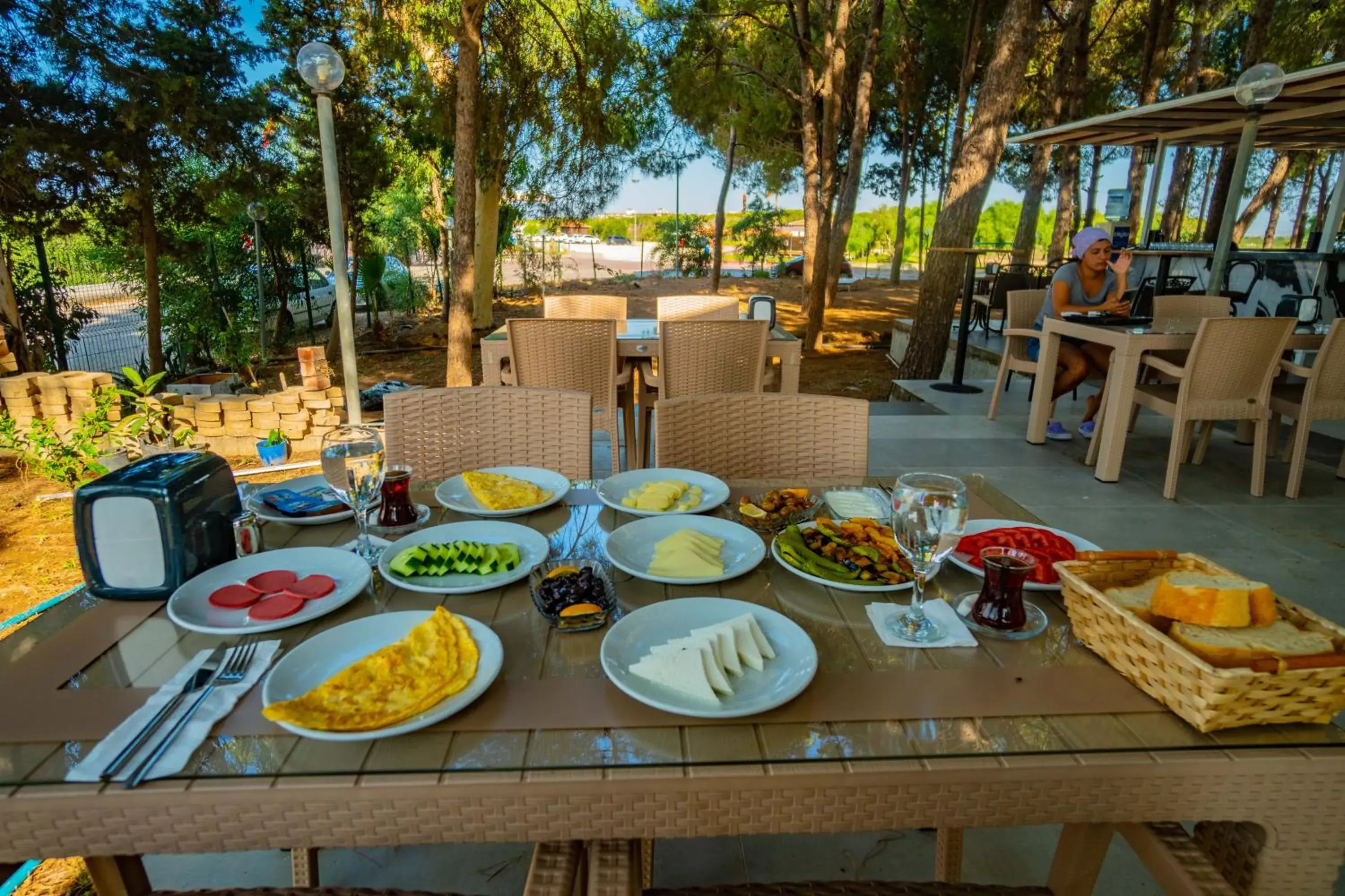 Restaurant/places to eat in Prenses Sealine Beach Hotel Restaurant/places to eat in Prenses Sealine Beach Hotel