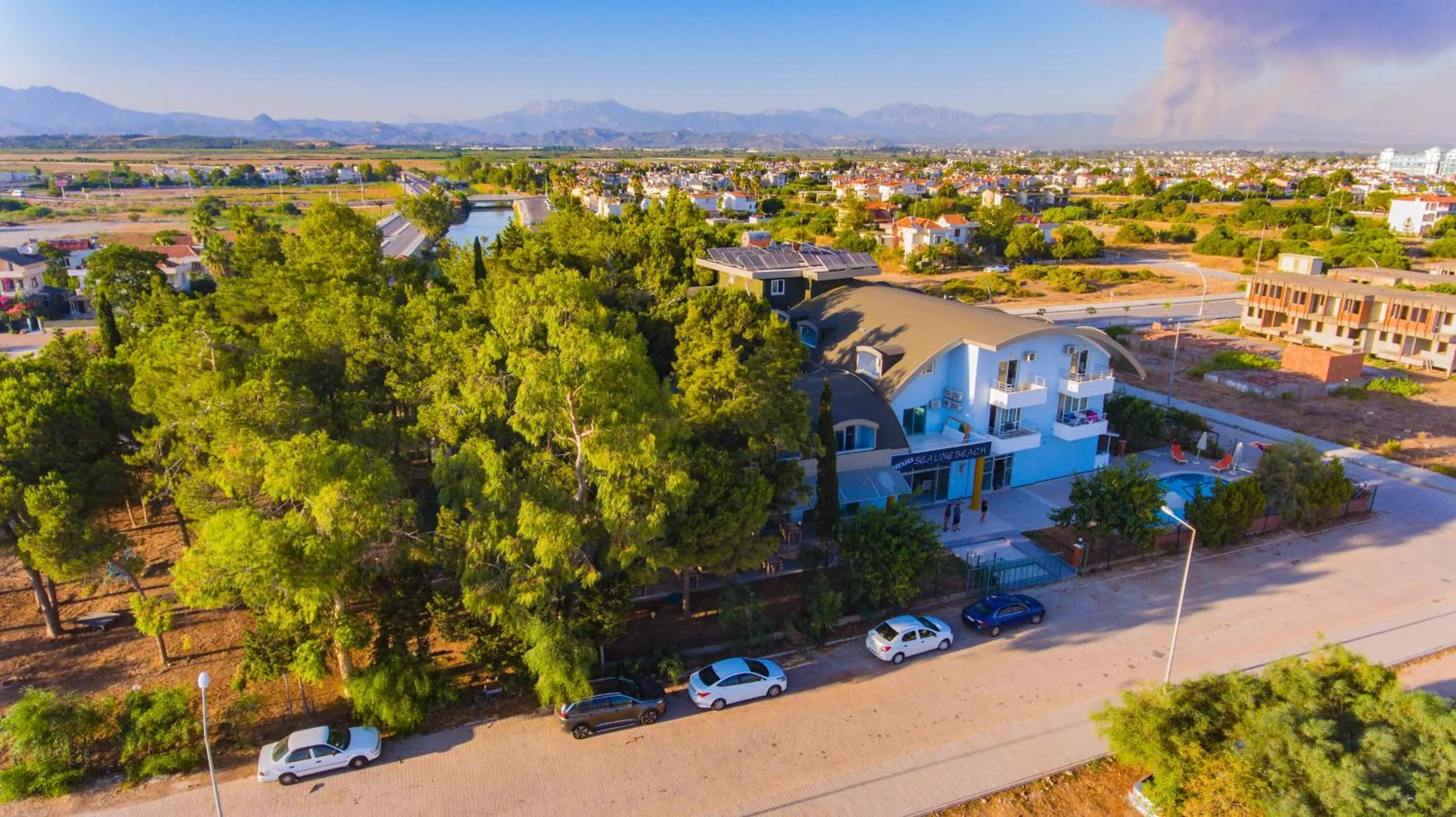 Property building in Prenses Sealine Beach Hotel