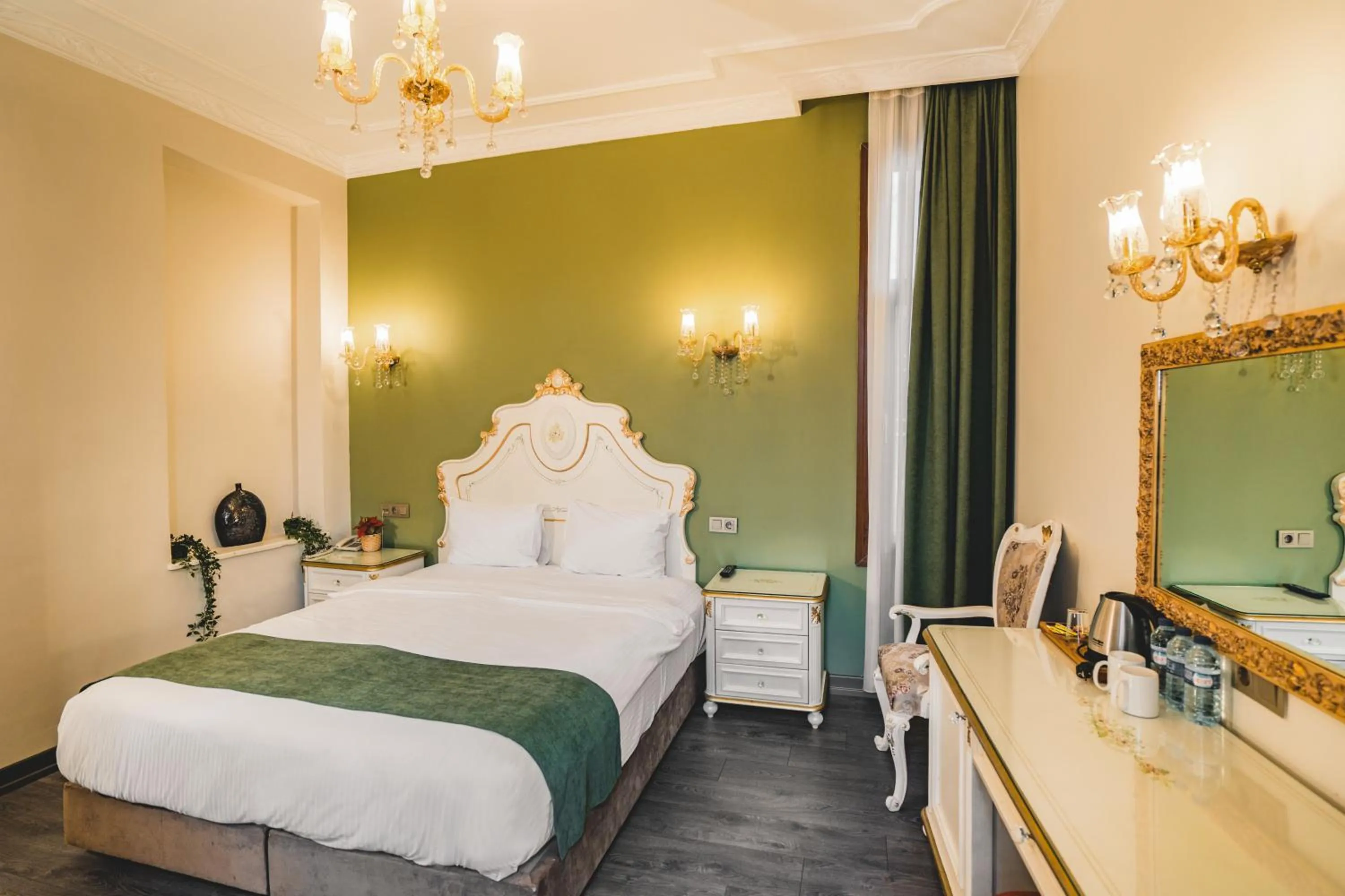 Bed in Hotel Fresia Istanbul