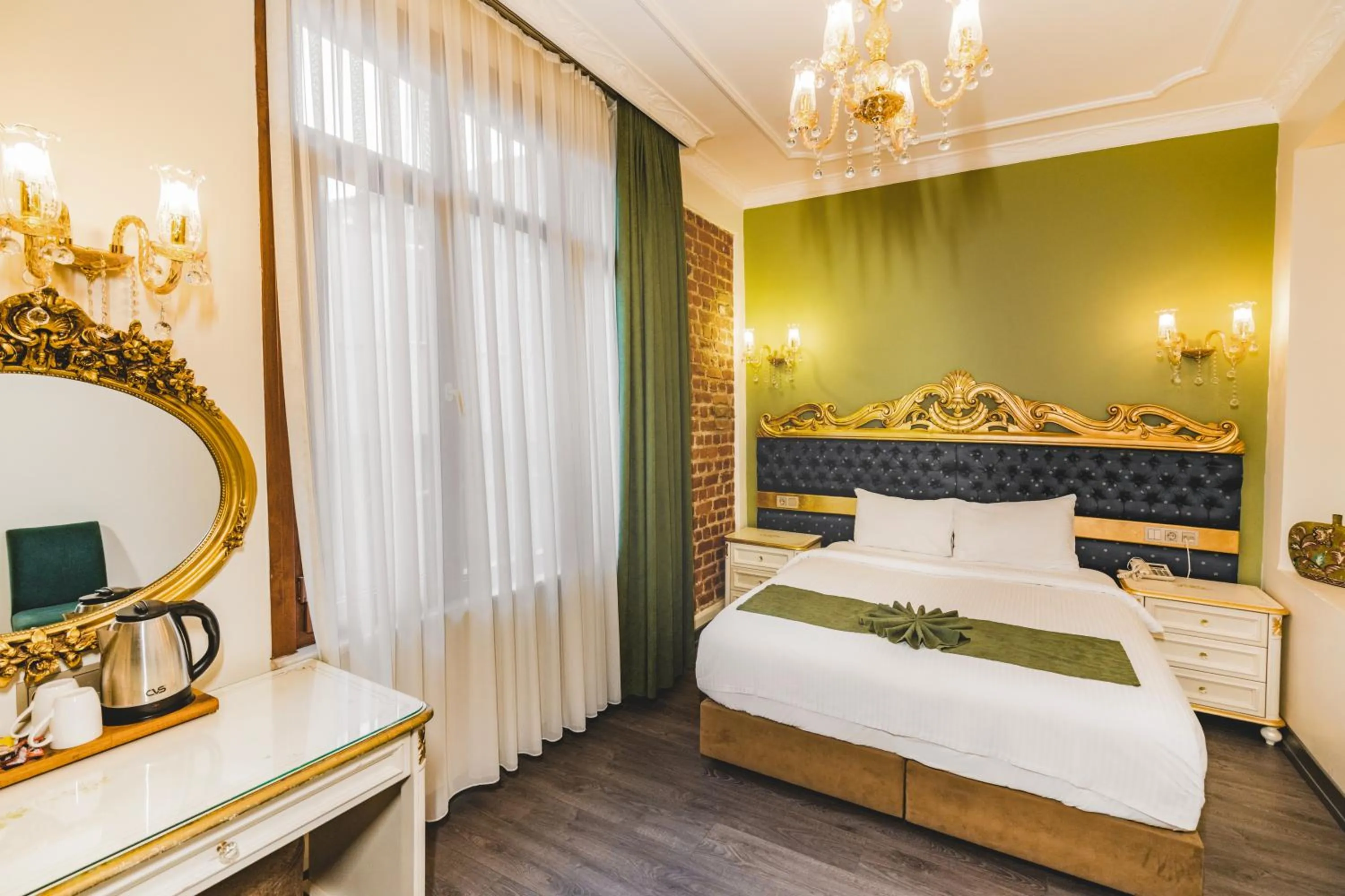 Bed in Hotel Fresia Istanbul