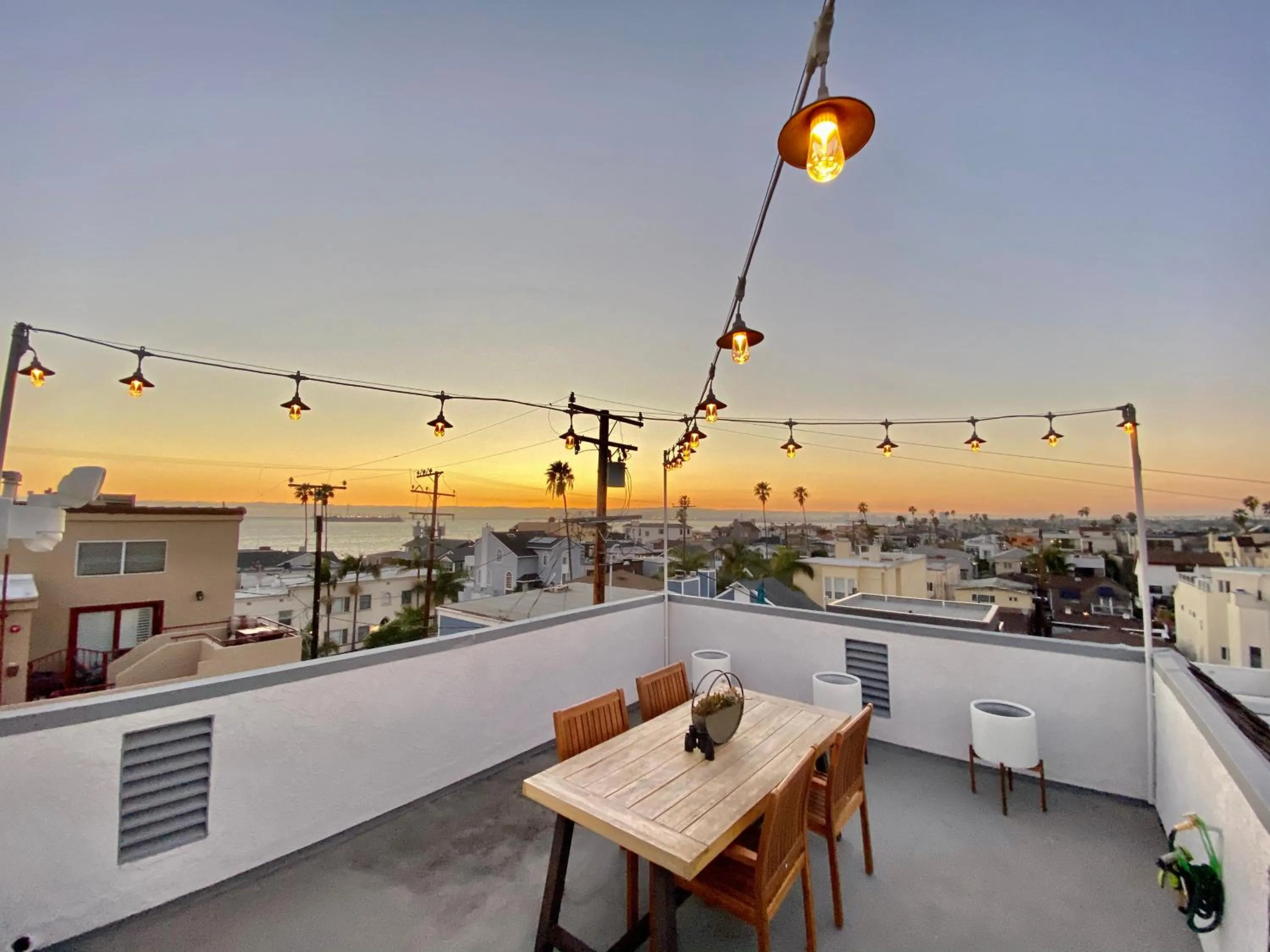 View (from property/room) in 50 M to Sand LGB 2 King Suites
