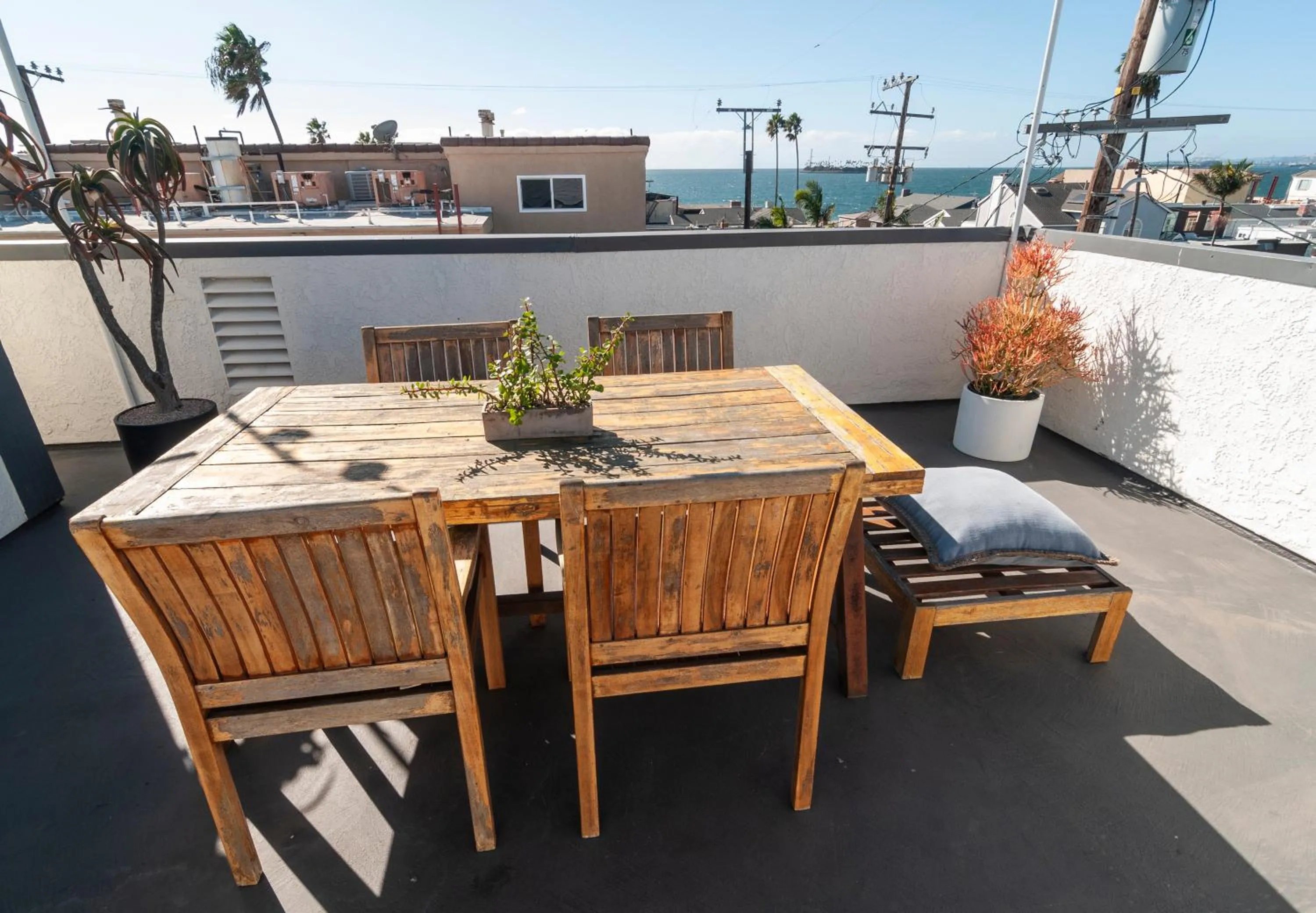 50 M to Sand LGB 2 King Suites