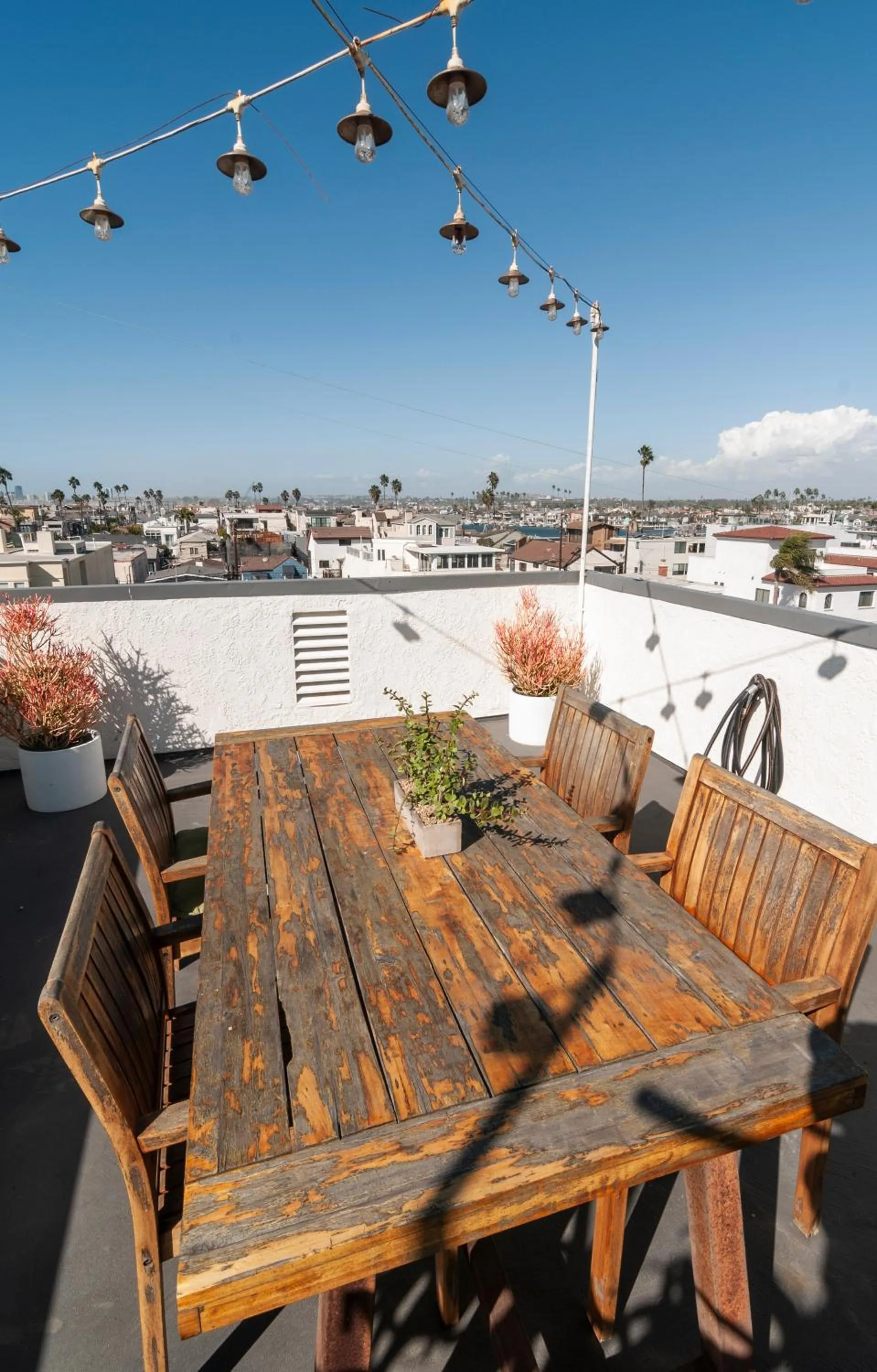 50 M to Sand LGB 2 King Suites