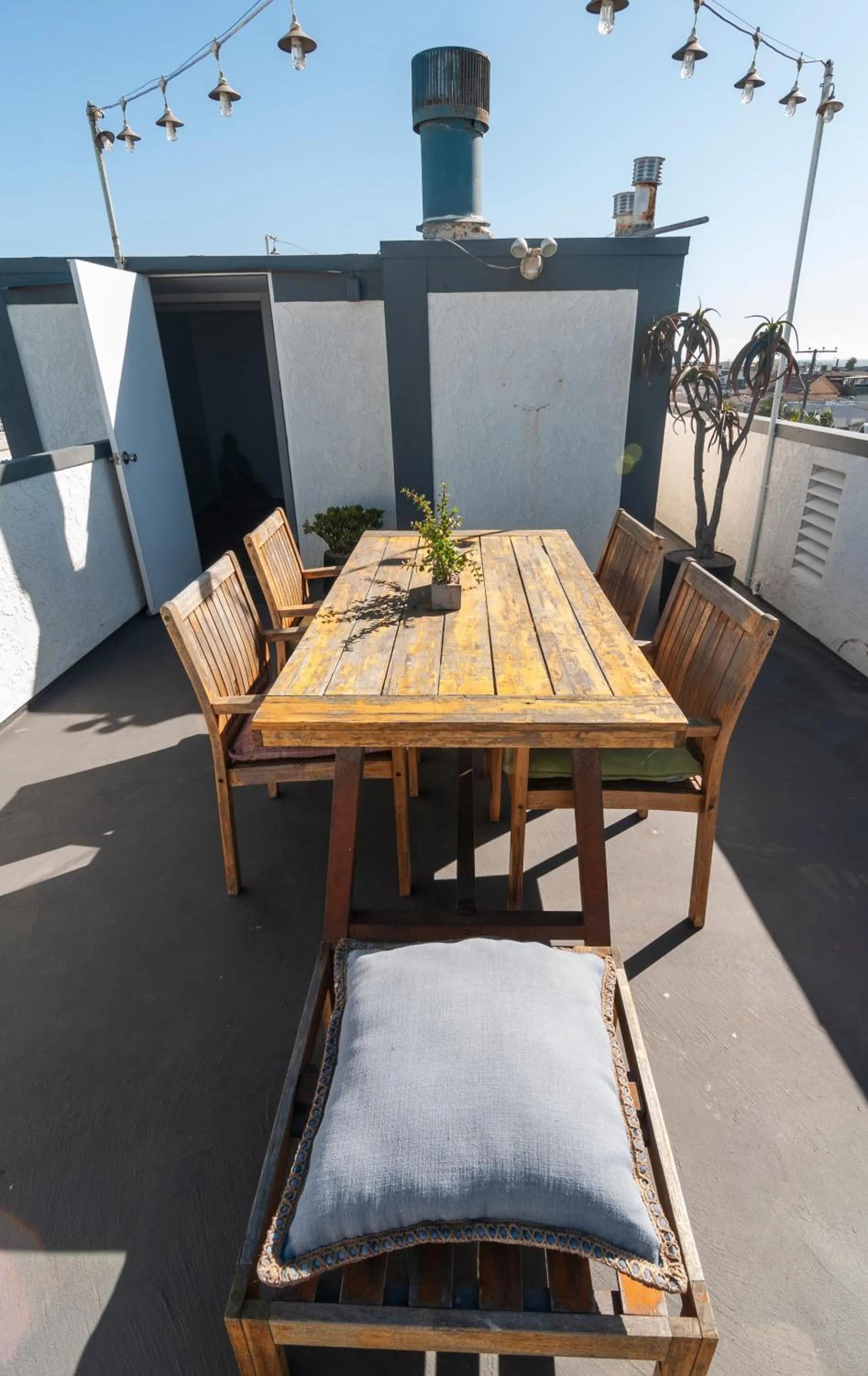 50 M to Sand LGB 2 King Suites