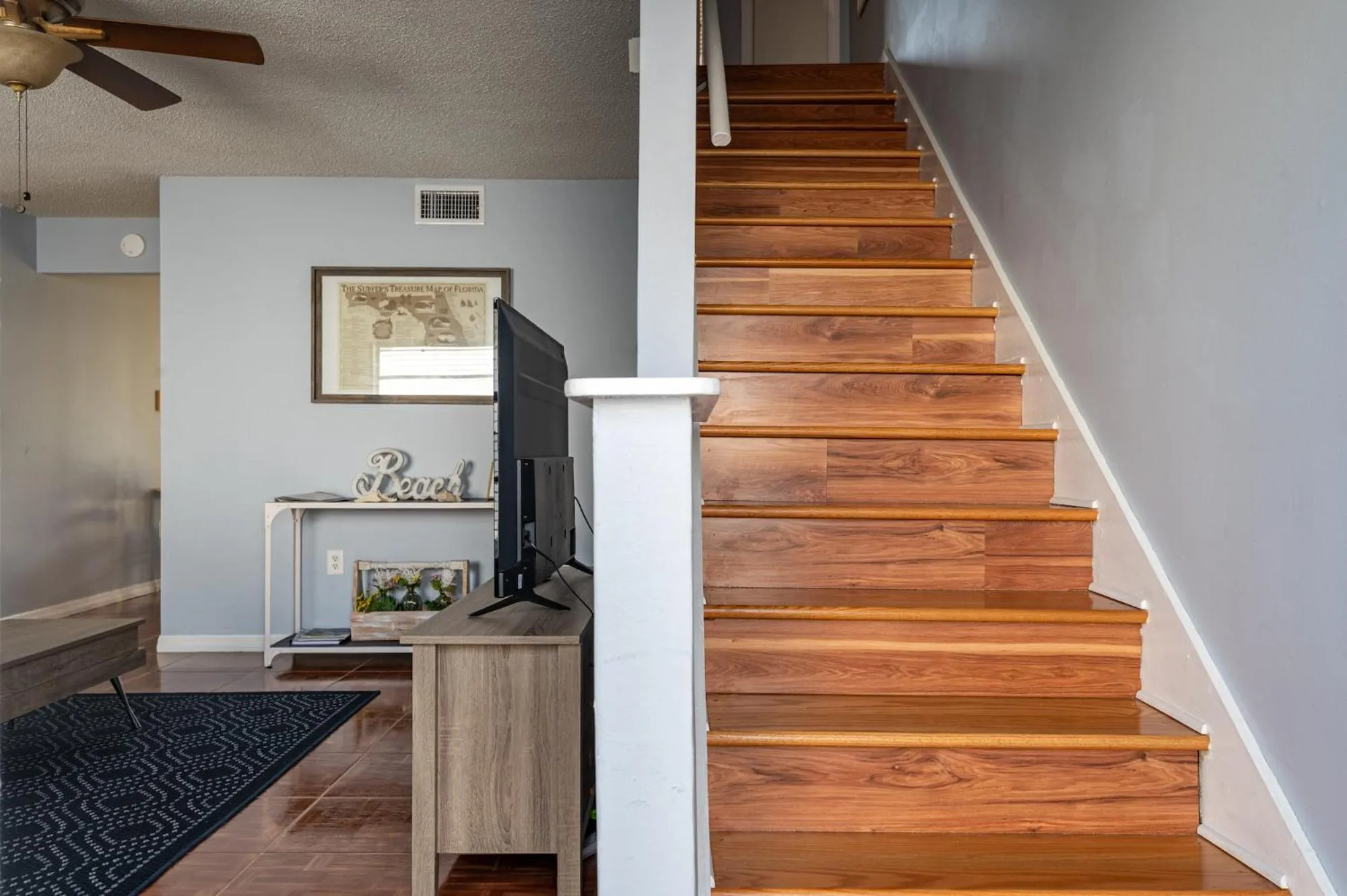 Property building in Amazing 2 Bedroom Townhouse near beach