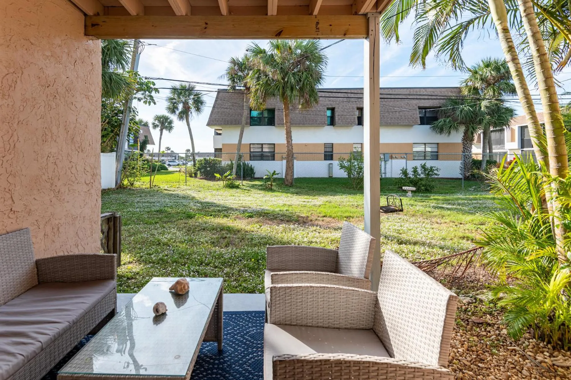 Patio in Amazing 2 Bedroom Townhouse near beach