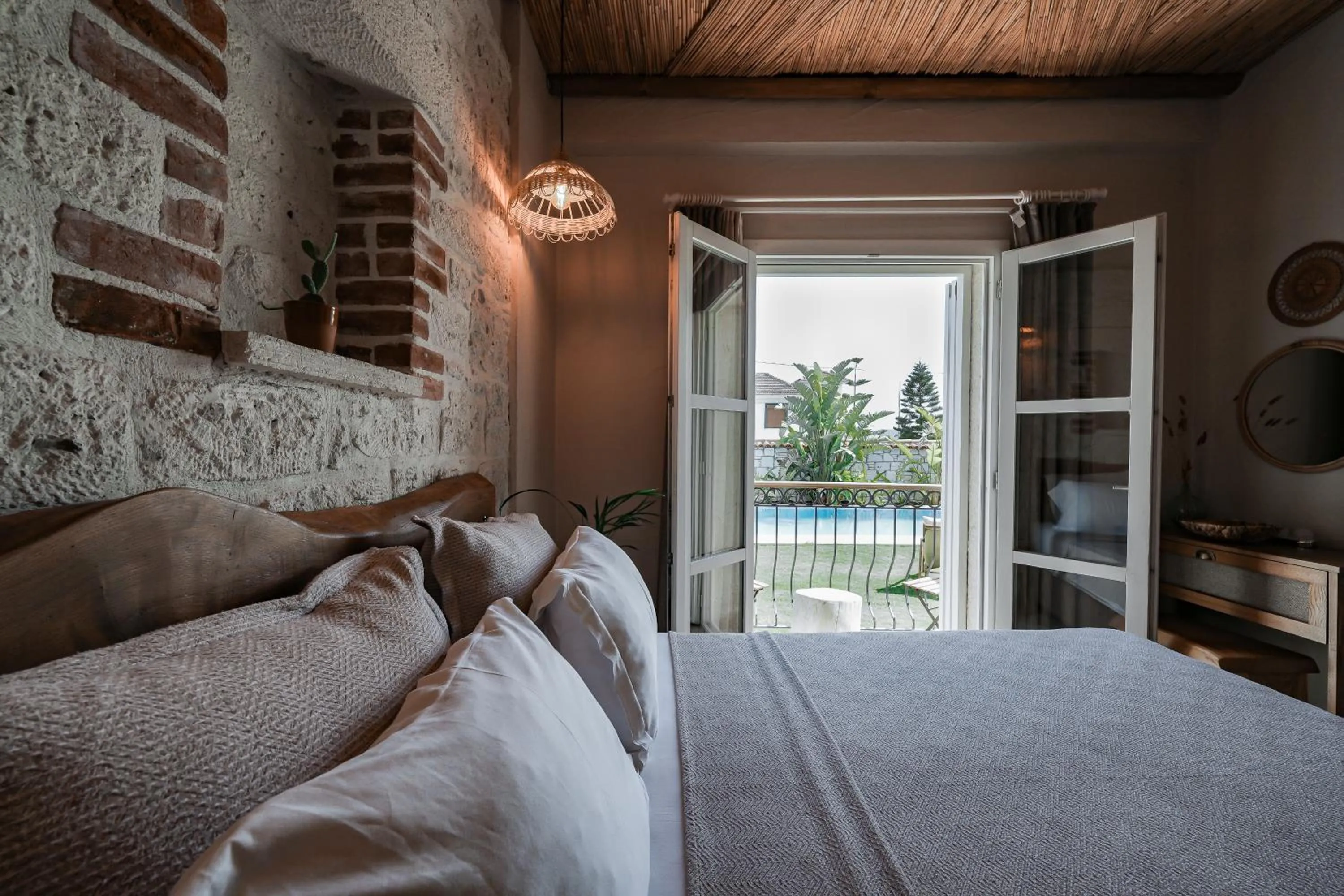 Bed in Lika Alacati