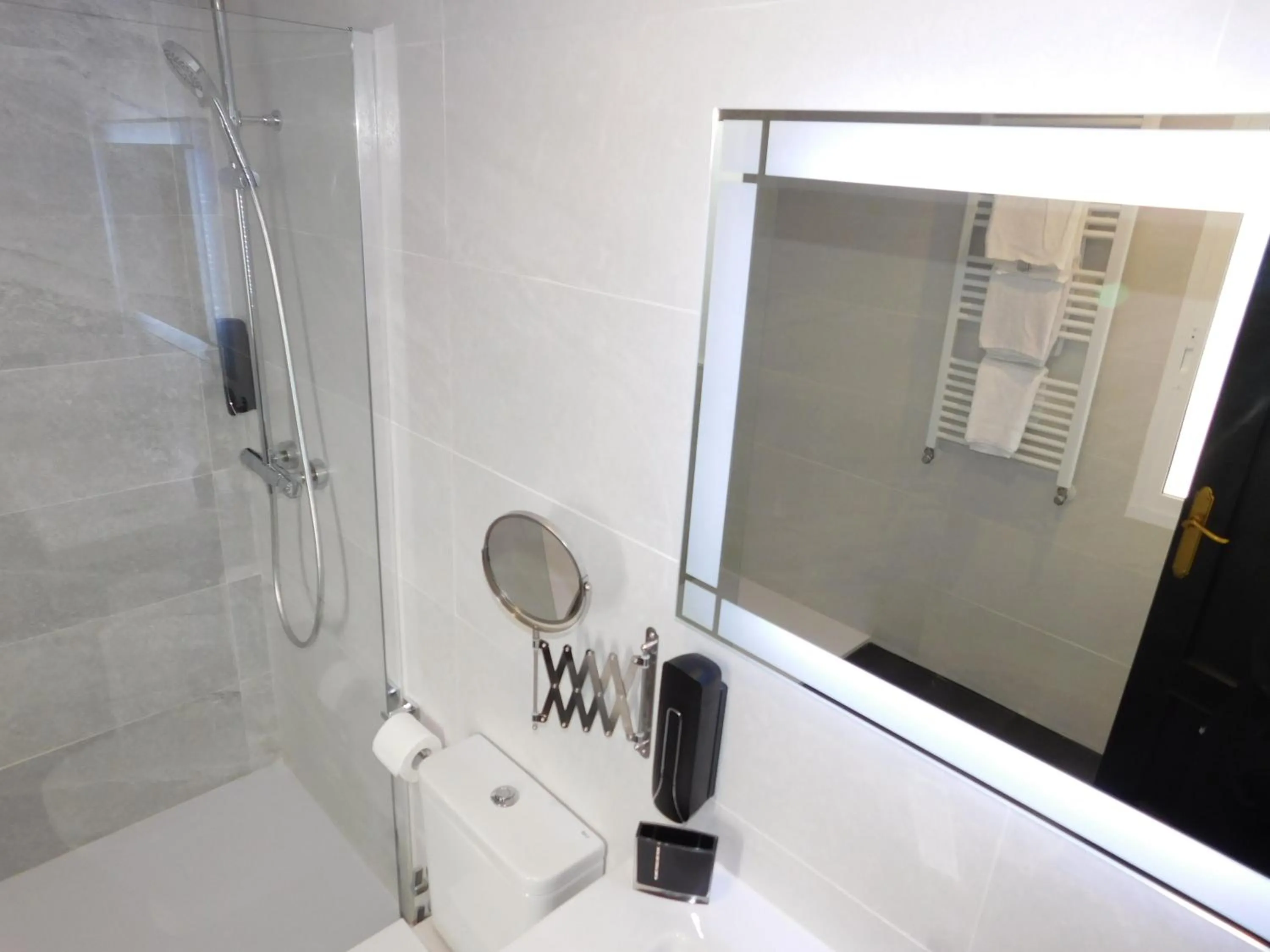 Bathroom in HOTEL TERRA GALEGA MEIGA